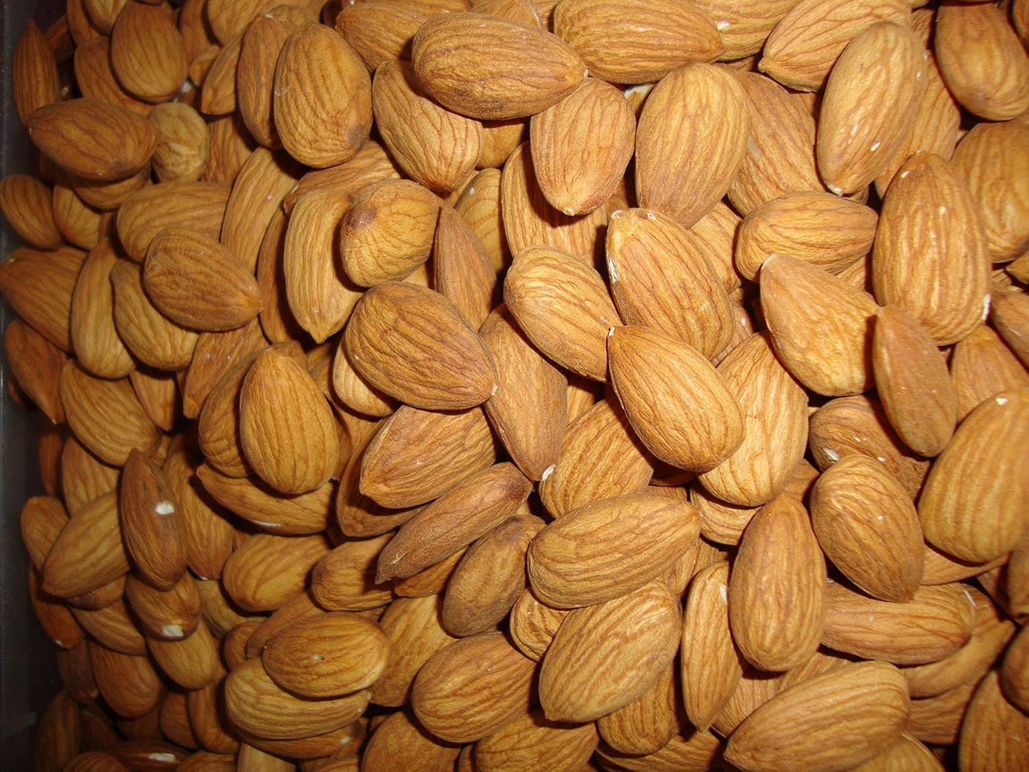 Shelled almonds raw 2.2Lbs , Whole Natural Almonds 1kg Amazon.co.uk