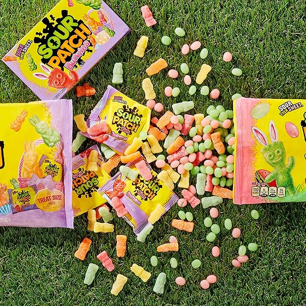 SOUR PATCH KIDS BUNNIES SOFT & CHEWY EASTER CANDY, 18 SNACK PACKS