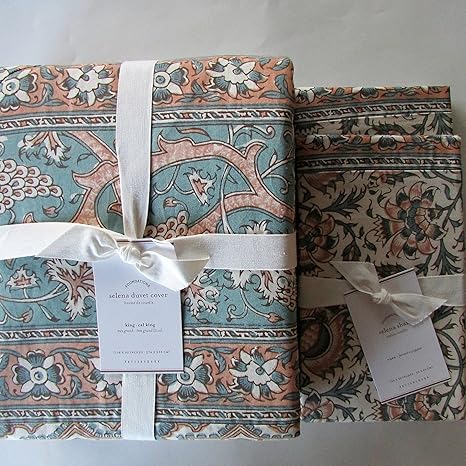 Pottery Barn Selena Print Duvet Cover King California King Two