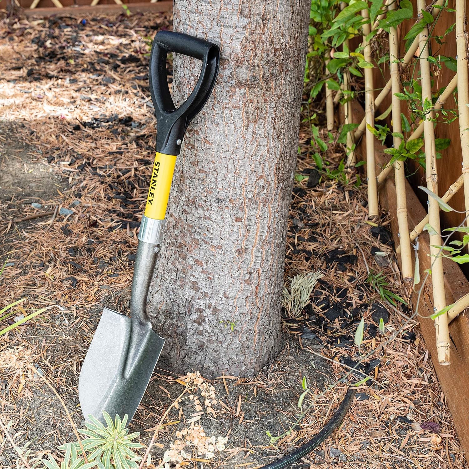 Stanley Garden BDS7148T Mini D-Handle Round Point Shovel, Yellow : Garden & Outdoor