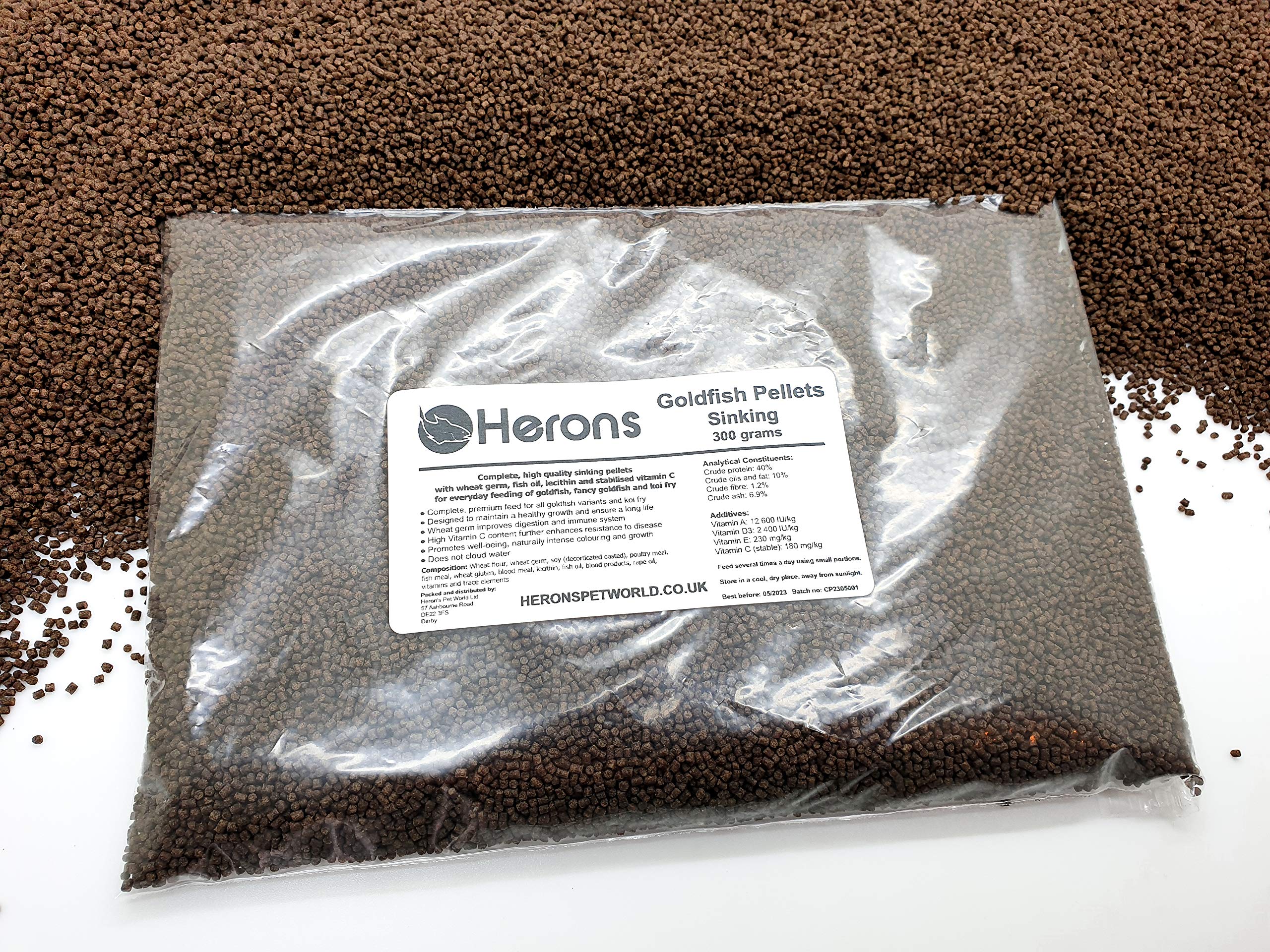 HERONS - Goldfish Pellets, Sinking Pellets for All Goldfish Varieties and Koi Fry - Multi-ingredient with Wheat Germ, Lecithin and Stabilised Vitamin C - High Protein - 300 grams