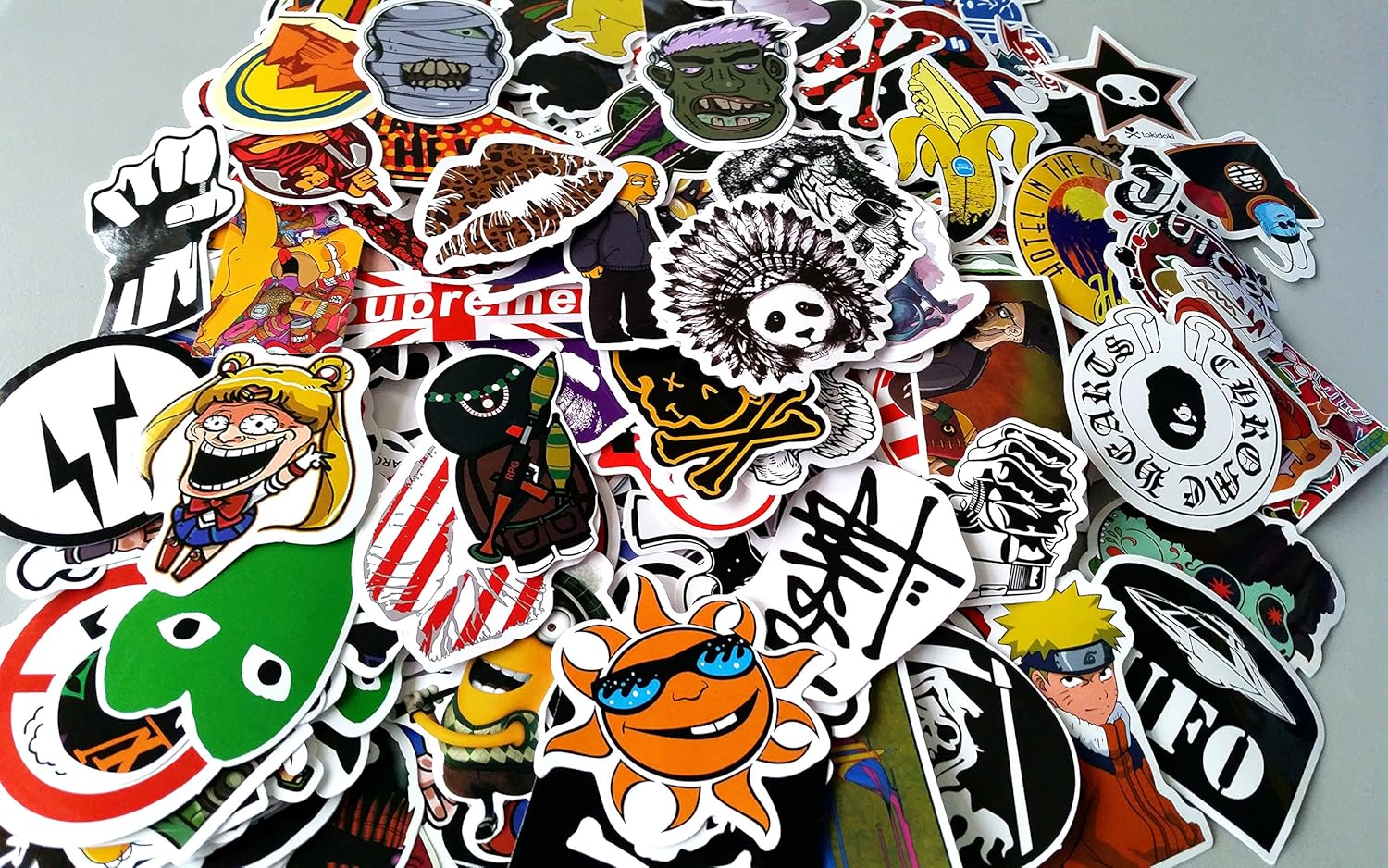 Aimtech™ Fasion Cool Random Pack of 100 Stickers Skateboard Snowboard