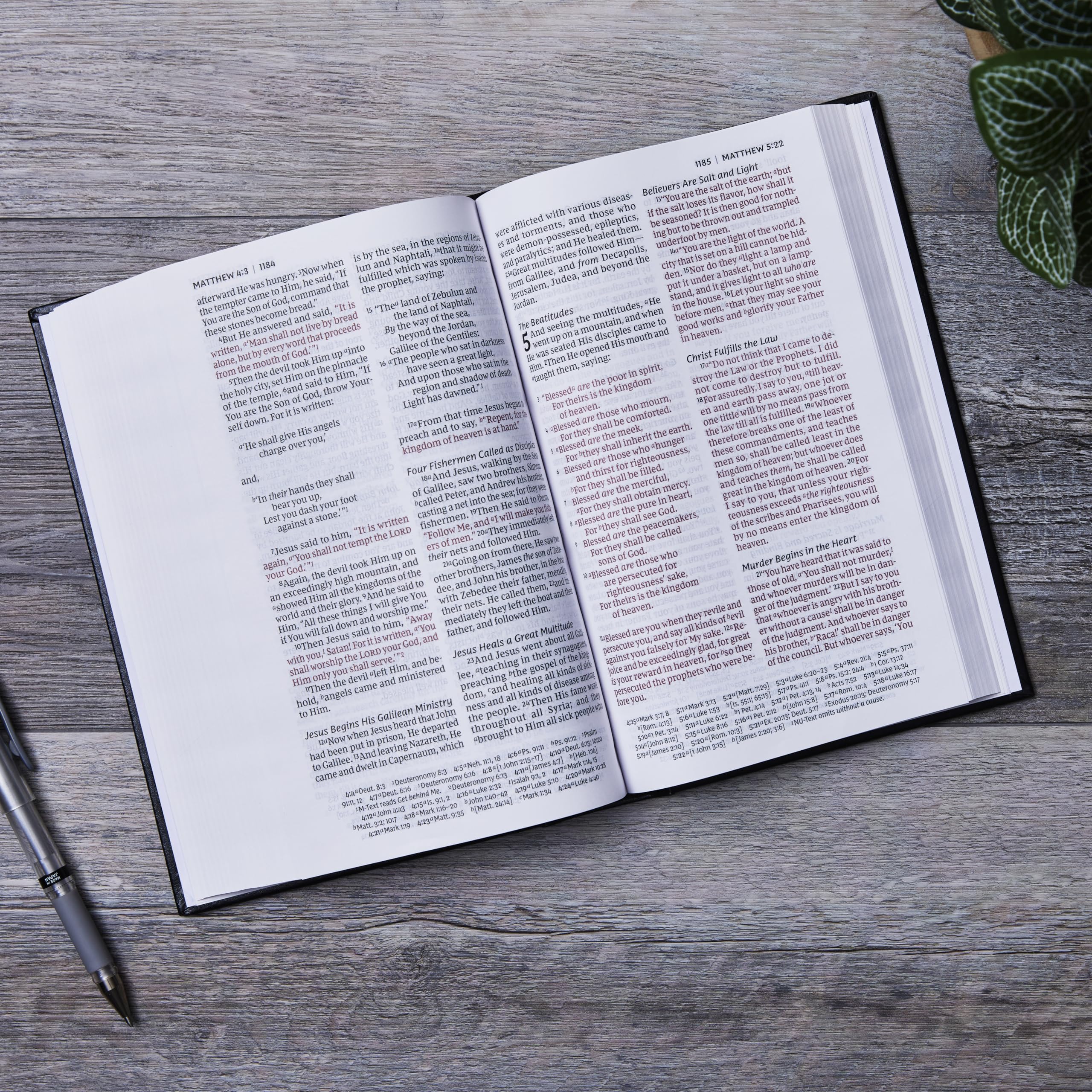 NKJV Personal Size Large Print Bible with 43,000 Cross References, Pink Leathersoft, Red Letter, Comfort Print NKJV Personal Size Large Print Bible with 43,000 Cross References, Pink Leathersoft, Red Letter, Comfort Print NKJV Personal Size Large Print Bible with 43,000 Cross References, Pink Leathersoft, Red Letter, Comfort Print Imitation Leather Hardcover Flexibound