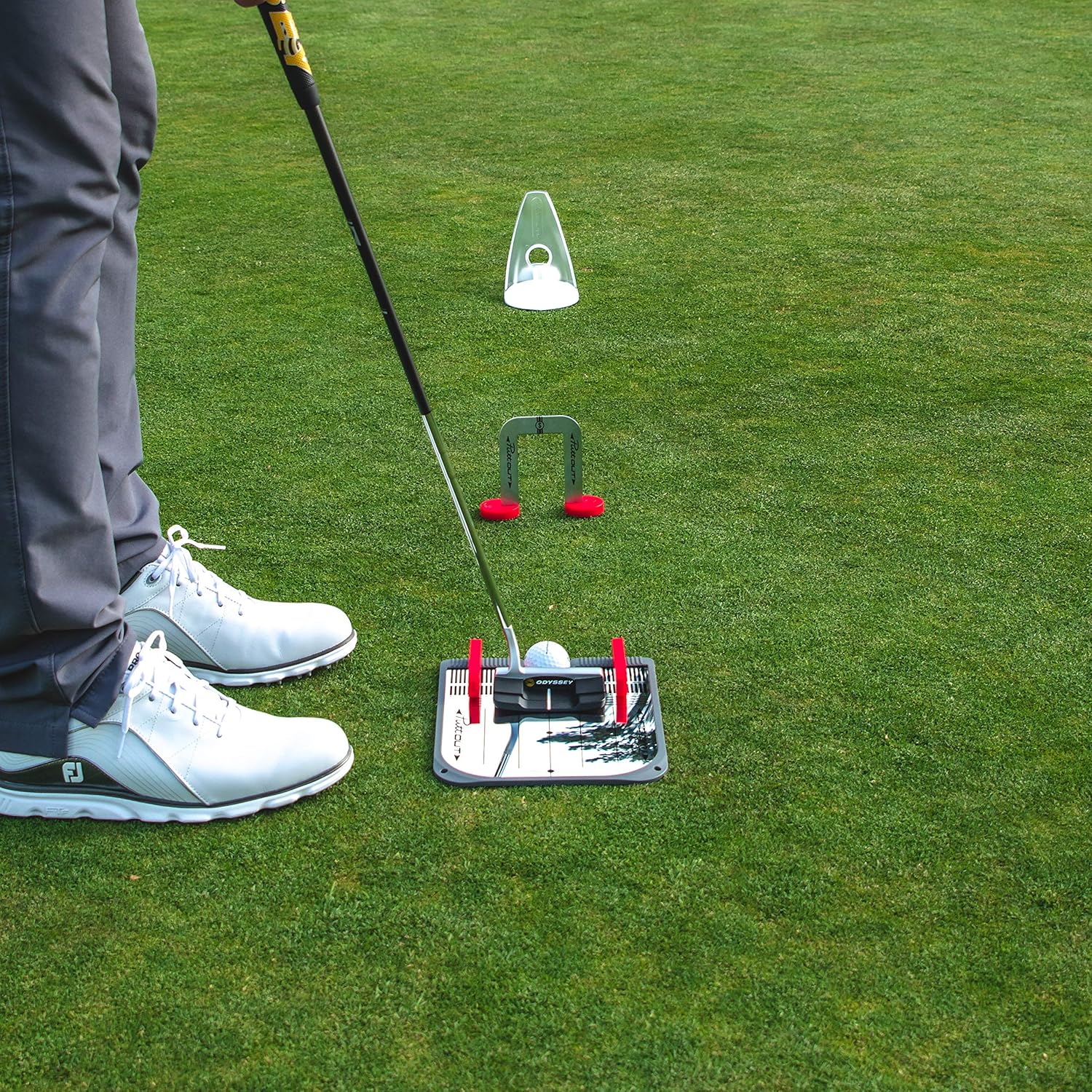 PuttOut Putting Mirror Trainer and Alignment Gate : Sports & Outdoors
