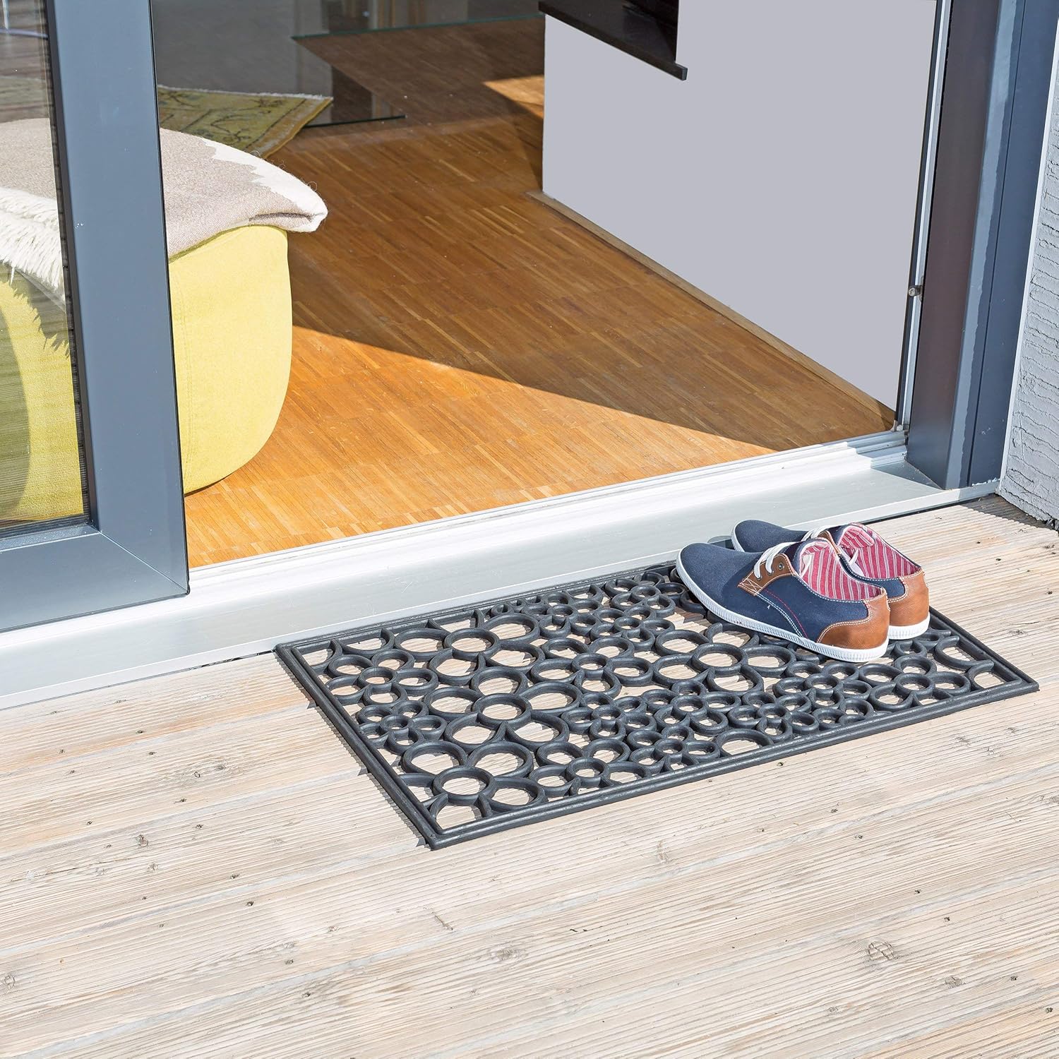 Relaxdays Rubber Doormat with Flower Pattern, Waterproof Anti-Slip Floor Mat for Indoor and Outdoor Use 0.5 x 75 x 45 cm, Black - Image 3