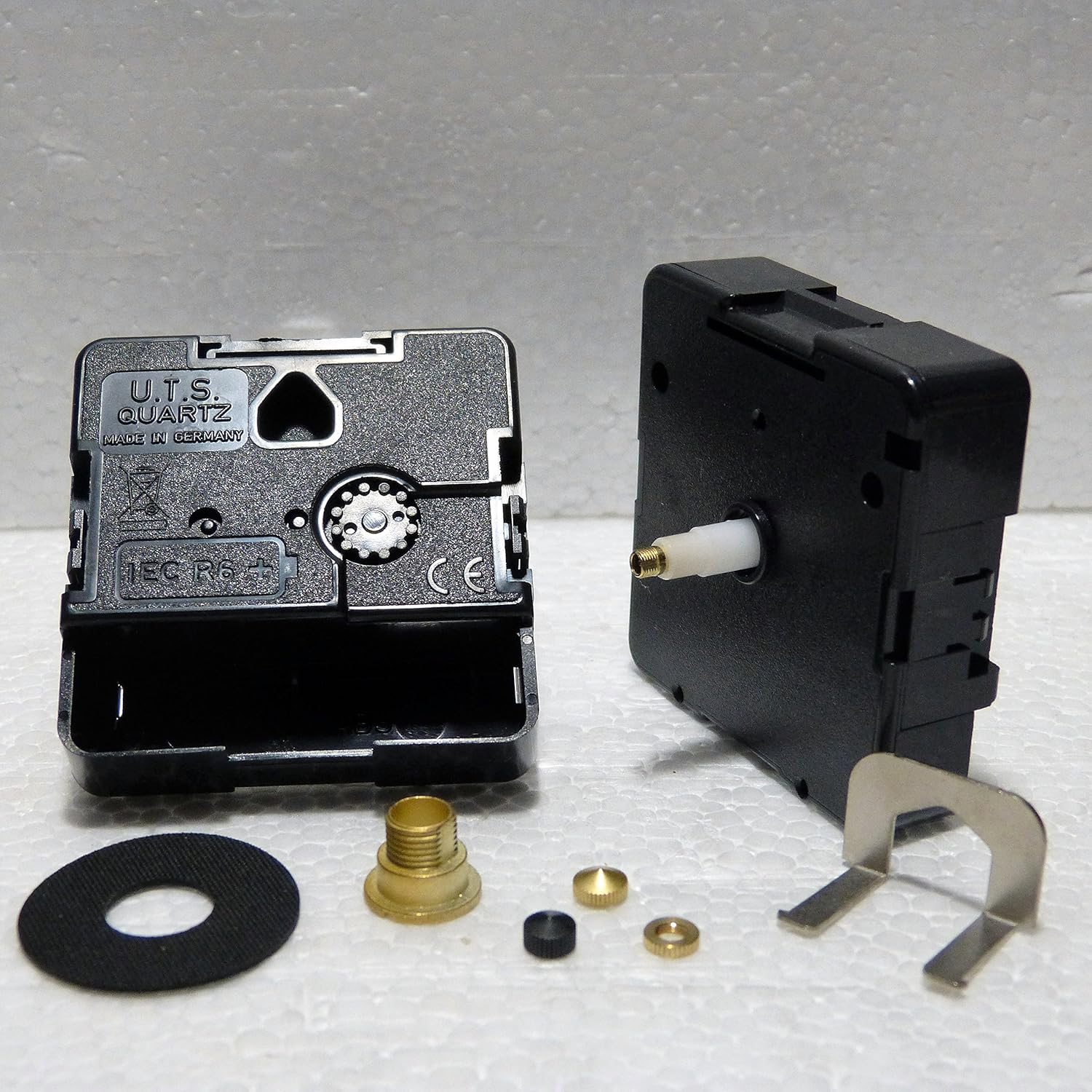 New Replacement UTS Euroshaft Quartz Clock Movement (Shaft Length 16 mm