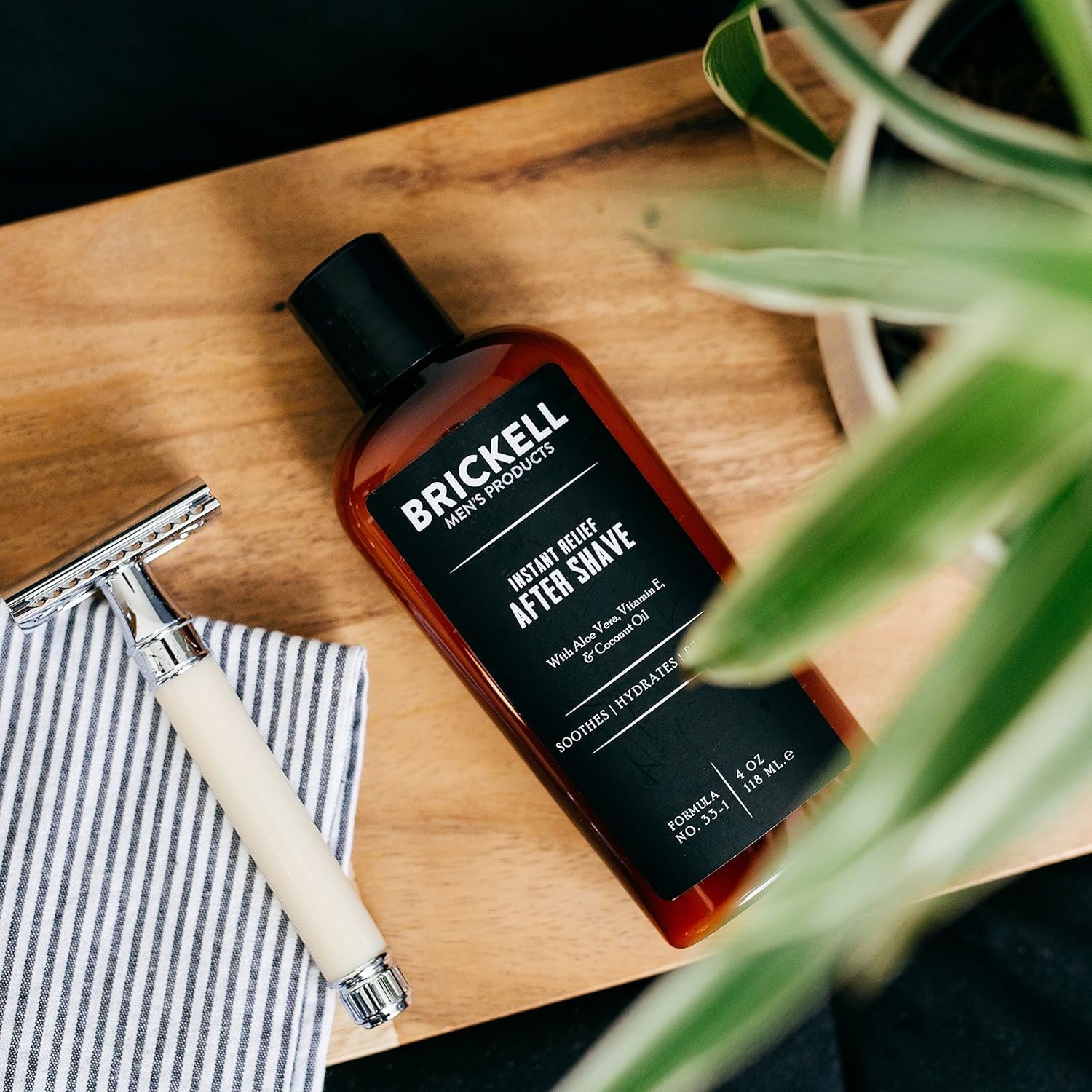 Brickell Men's Instant Relief Aftershave for Men Natural and Organic Soothing After Shave Balm to Prevent Razor Burn, 118 ml, Scented - Image 4