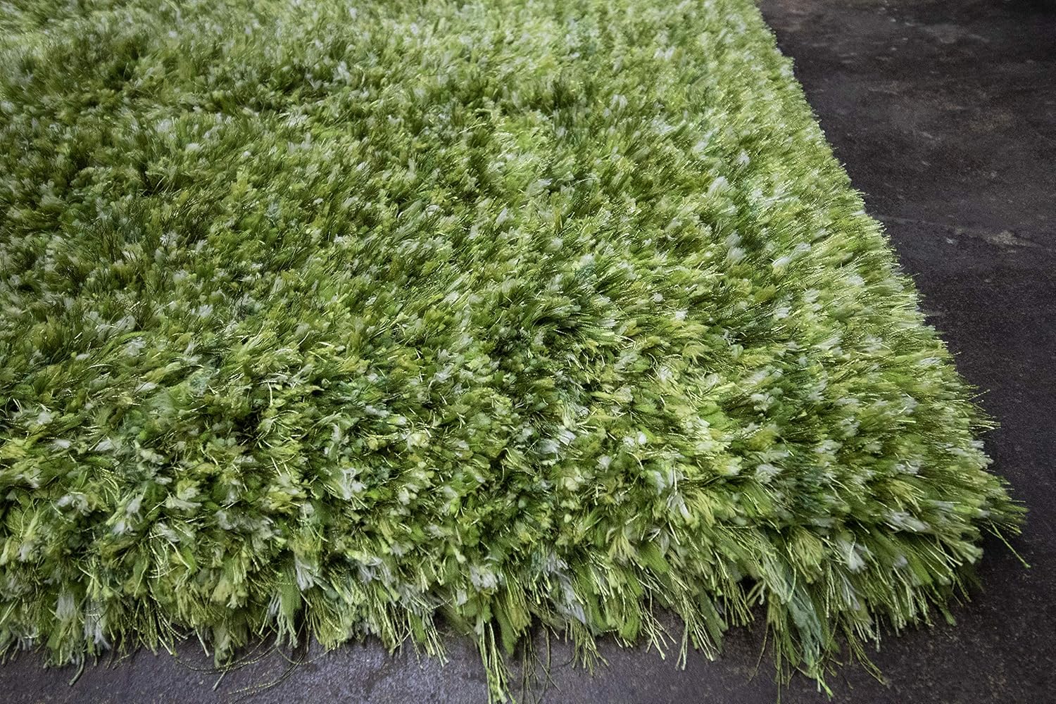 Amazon Com 5x7 Feet Green White Colors Area Rug Carpet Rug Solid Soft Plush Pile Shag Shaggy Fuzzy Furry Modern Contemporary Decorative Designer Bedroom Living Room Hand Woven Non Slip Canvas Backing Kitchen