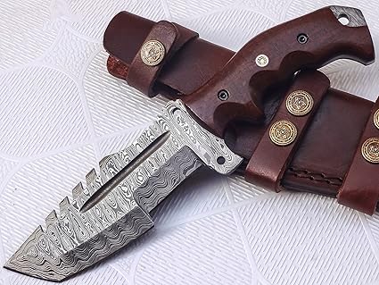 Amazon Com Tr 301 Custom Handmade Damascus Steel Tracker Knife Stunning Handle Sports Outdoors