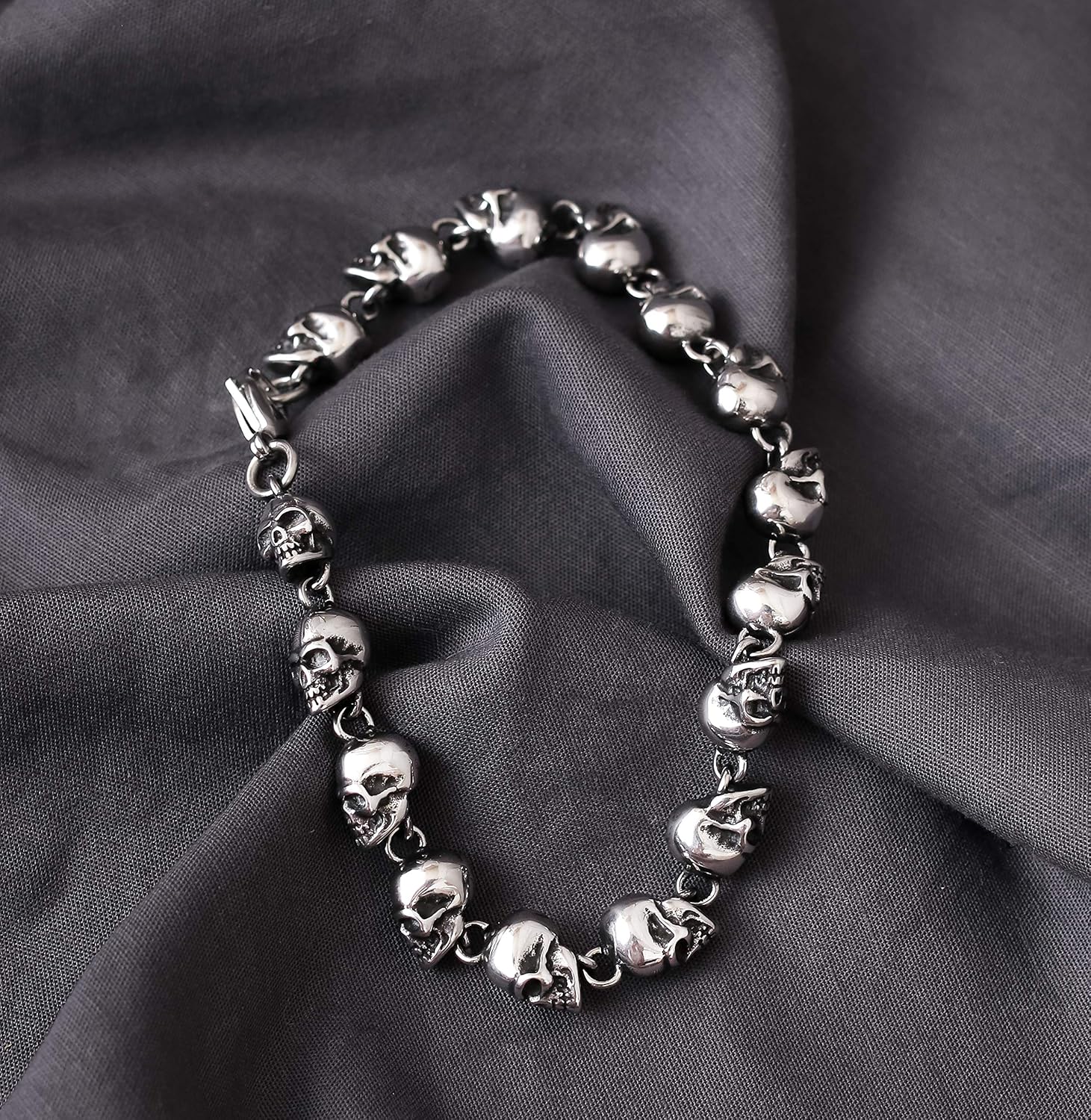 HAQUIL Stainless Steel Skull Charm Linked Bracelet for Men and Women, 8.27": Clothing