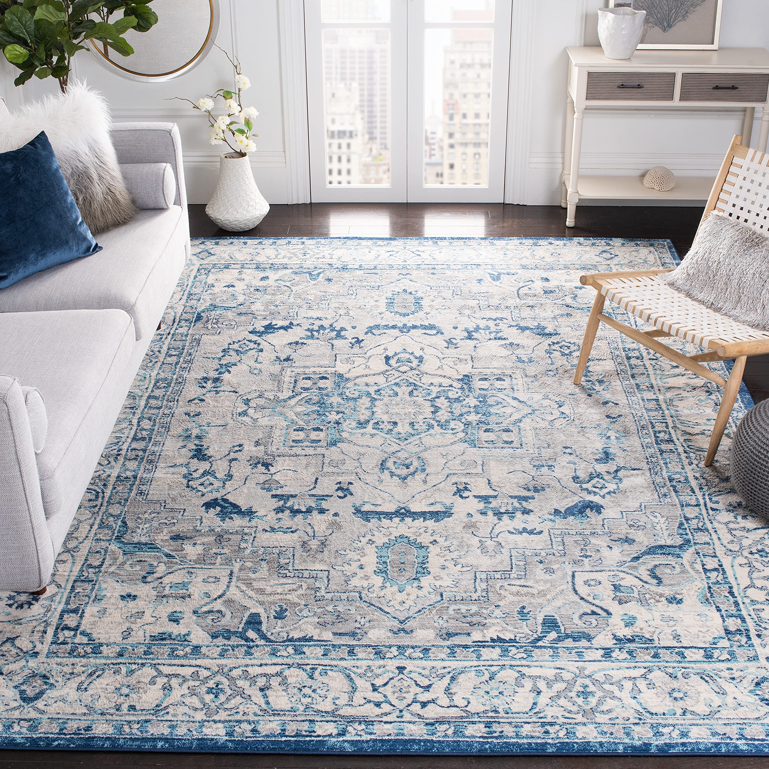 Safavieh Traditional Indoor Woven Square Area Rug, Brentwood Collection, BNT851, in Light Grey / Blue, 201 X 201 cm for Living Room, Bedroom or Any Indoor Space