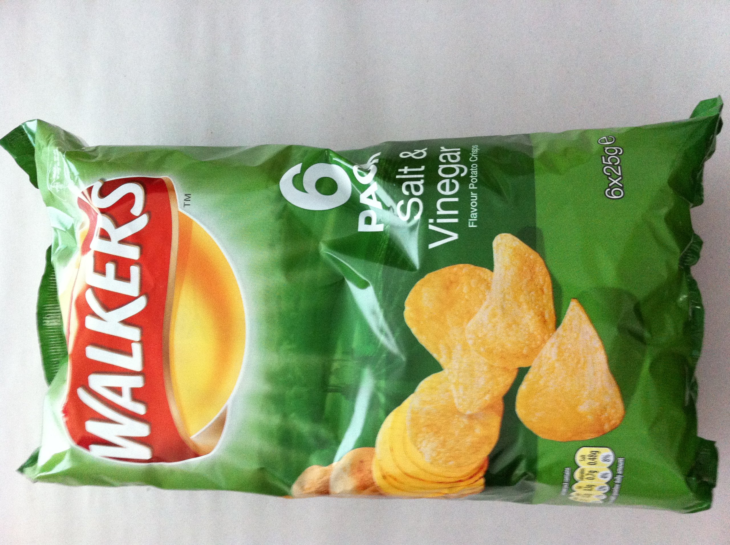 Amazon.com: Walkers Baked Salt and Vinegar Crisps 6 Pack 150g