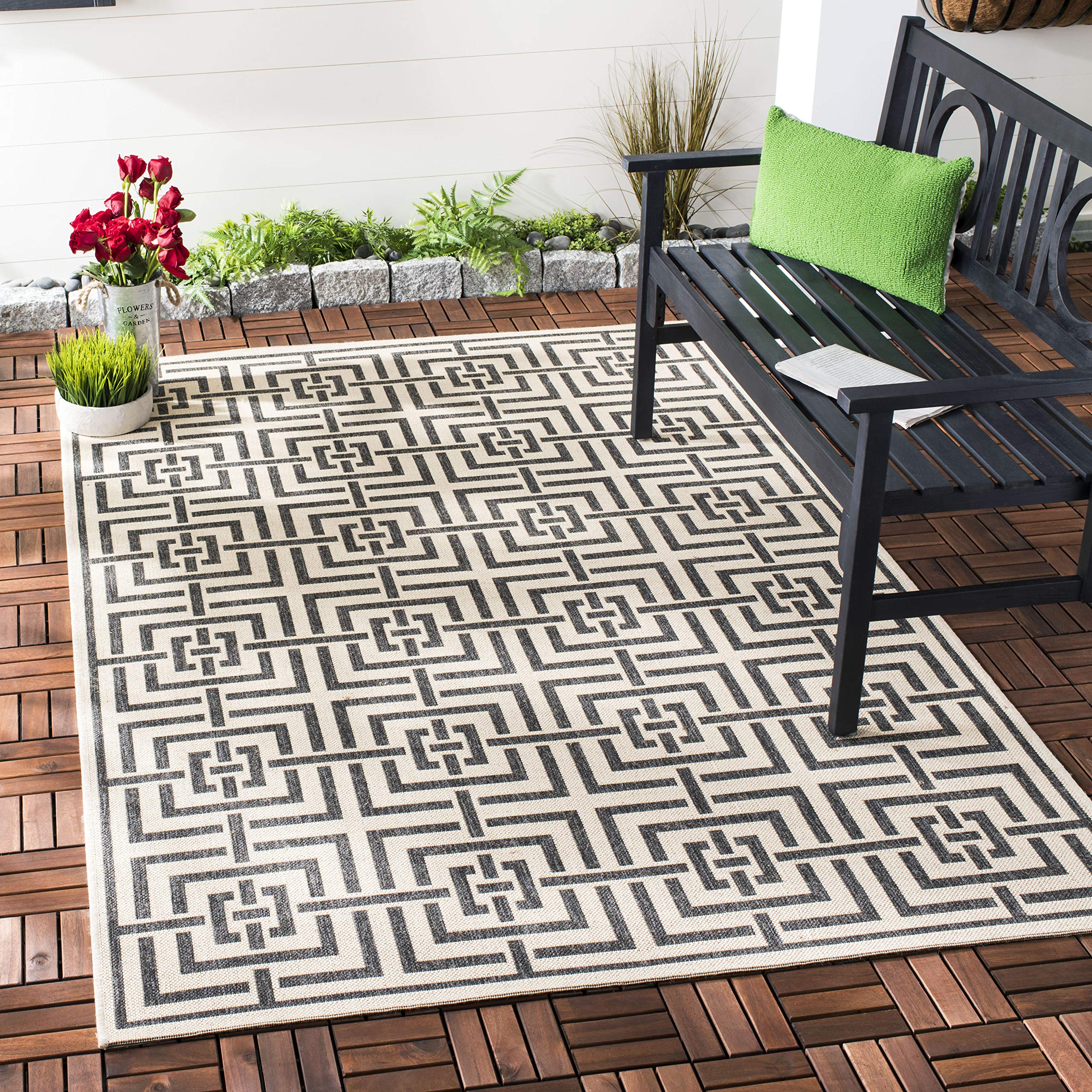 Safavieh Petani Multipurpose Indoor/Outdoor Rug, Woven Polypropylene Carpet in Creme / Black, 90 X 150 cm