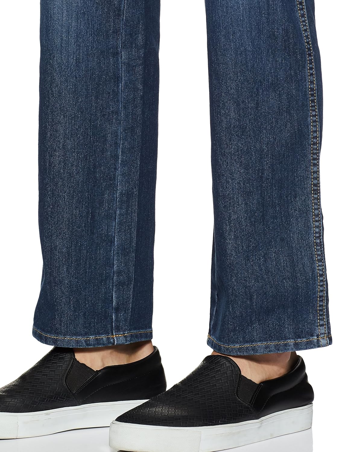 wrangler men's slim fit jeans