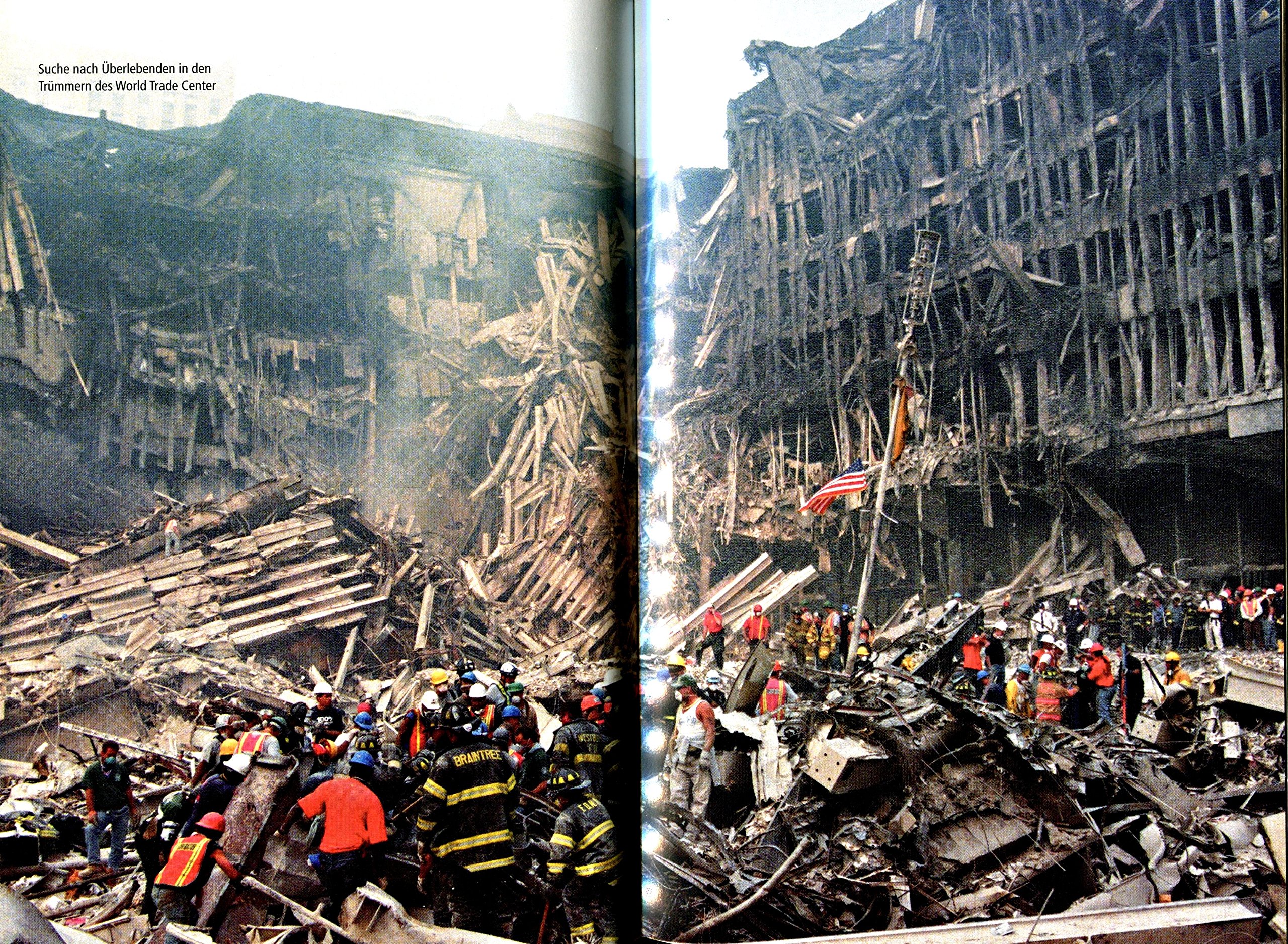 11 September Geschichte Eines Terrorangriffs Von Cordt Schnibben Herausgeber Stefan Aust Illustriert 2002 Gebundene Ausgabe Amazon De Bucher