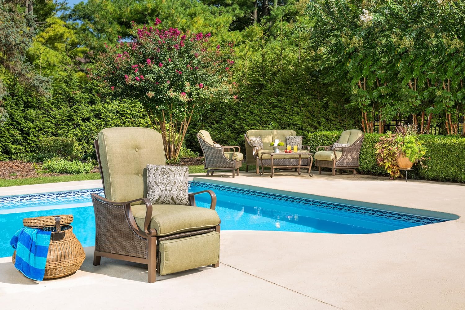 Hanover Ventura Outdoor Patio Recliner with Hand-Woven Wicker, Rust-Resistant Frames, and Thick Vintage Meadow Green Cushions, VENTURAREC: Garden & Outdoor