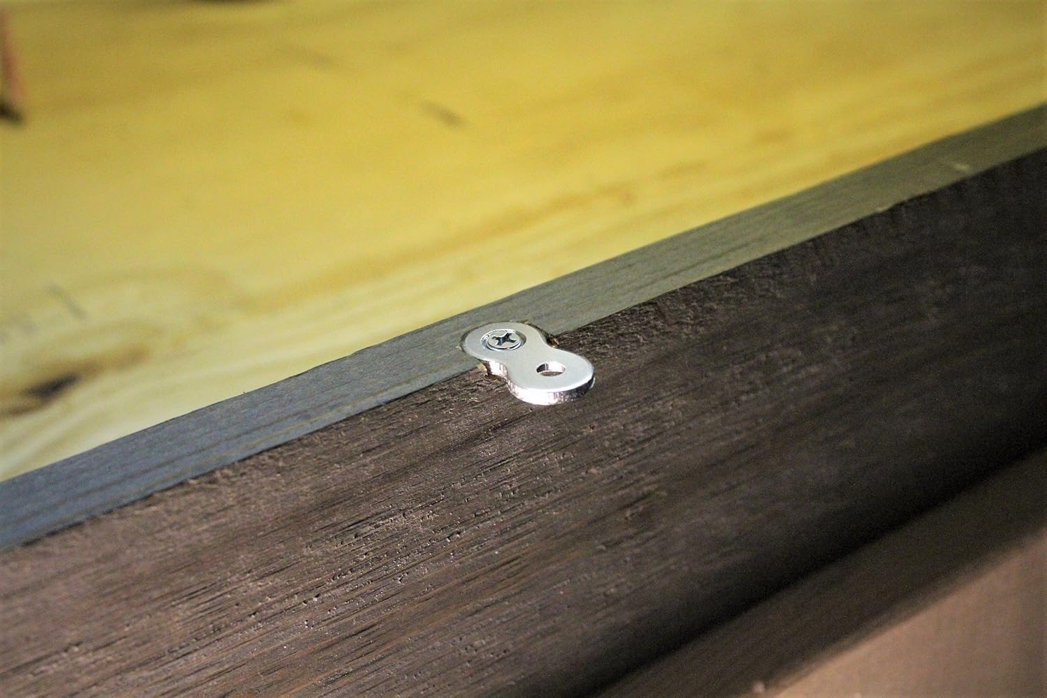 Figure 8 Table Top Connector or Desk Top Fastener Clip Heavy Duty 12