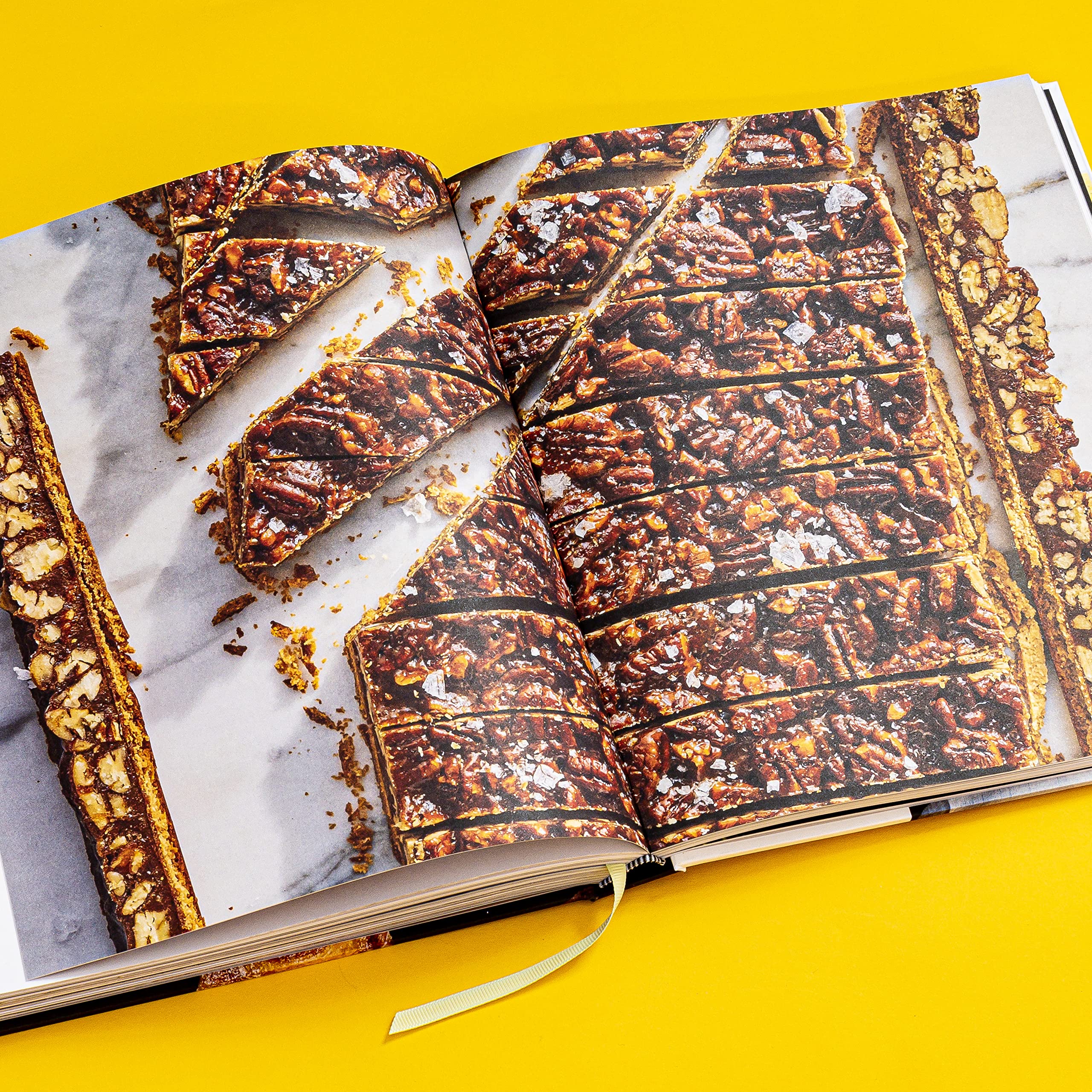 Tartine: Revised Edition: A Classic Revisited: 68 All-New Recipes + 55 Updated Favorites