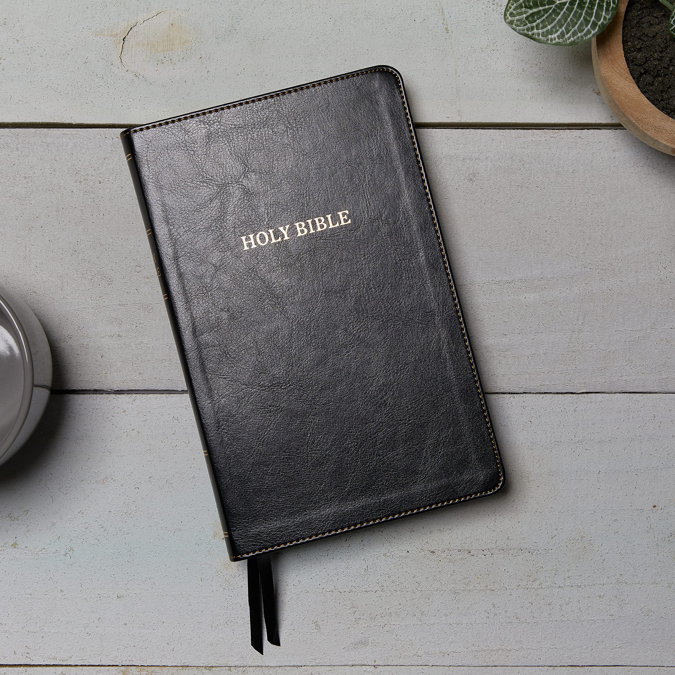 KJV Holy Bible: Large Print Thinline, Black Leathersoft, Red Letter, Comfort Print: King James Version KJV Holy Bible: Large Print Thinline, Black Leathersoft, Red Letter, Comfort Print: King James Version Imitation Leather Kindle Paperback