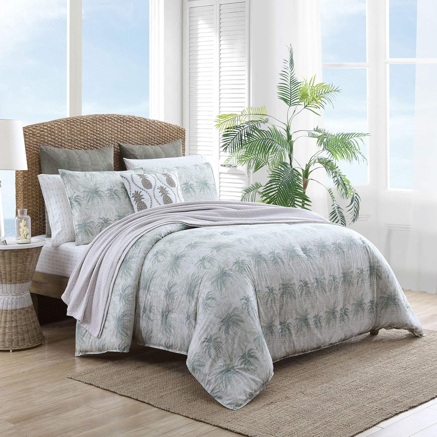 pix Tommy Bahama Palm Bedding tommy bahama distressed palm collection 100 cotton soft and breathable reversible comforter all season 3 piece bedding set pre washed for added
