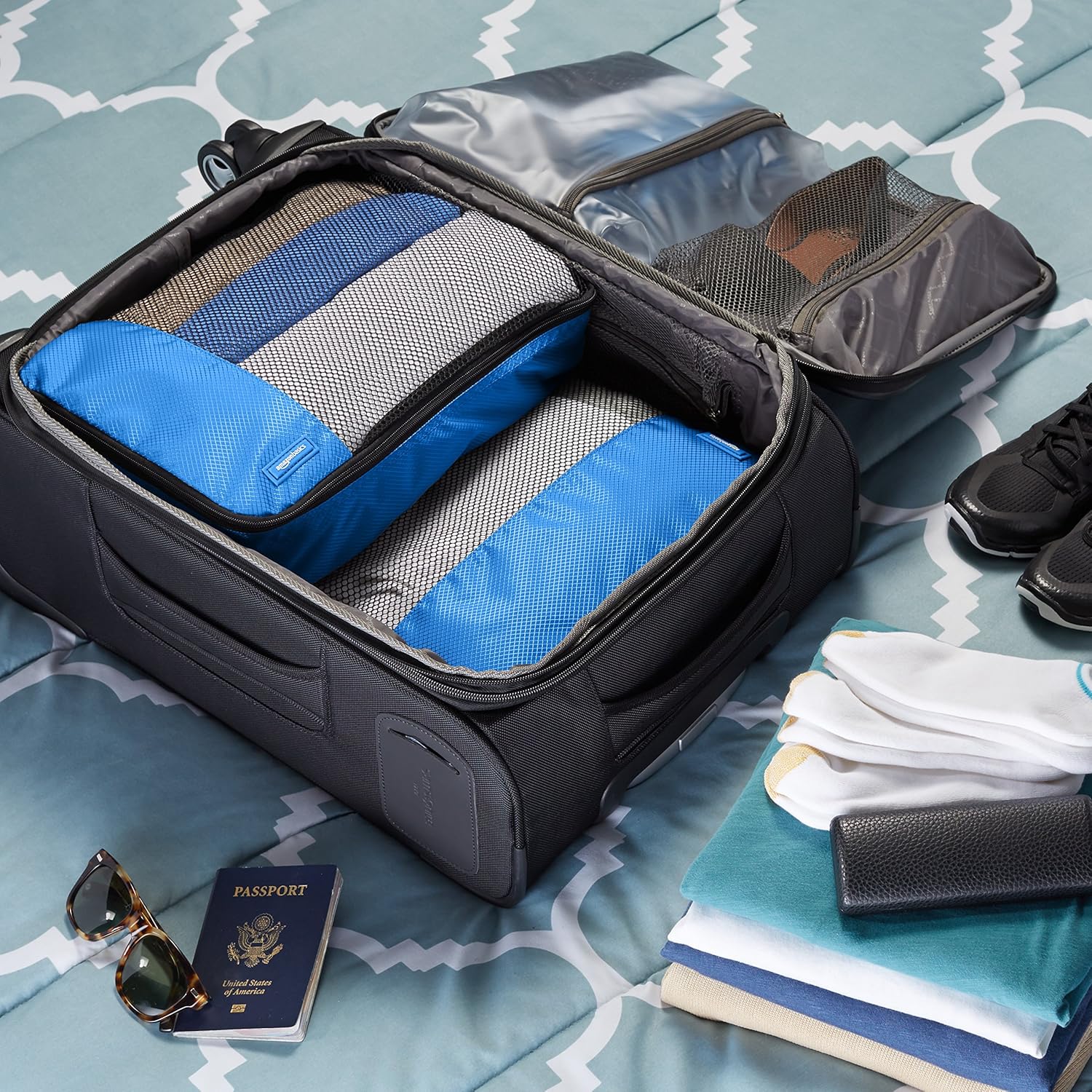  | Basics 4 Piece Packing Travel Organizer Cubes Set - 2 Medium and 2 Large, Blue | Packing Organizers