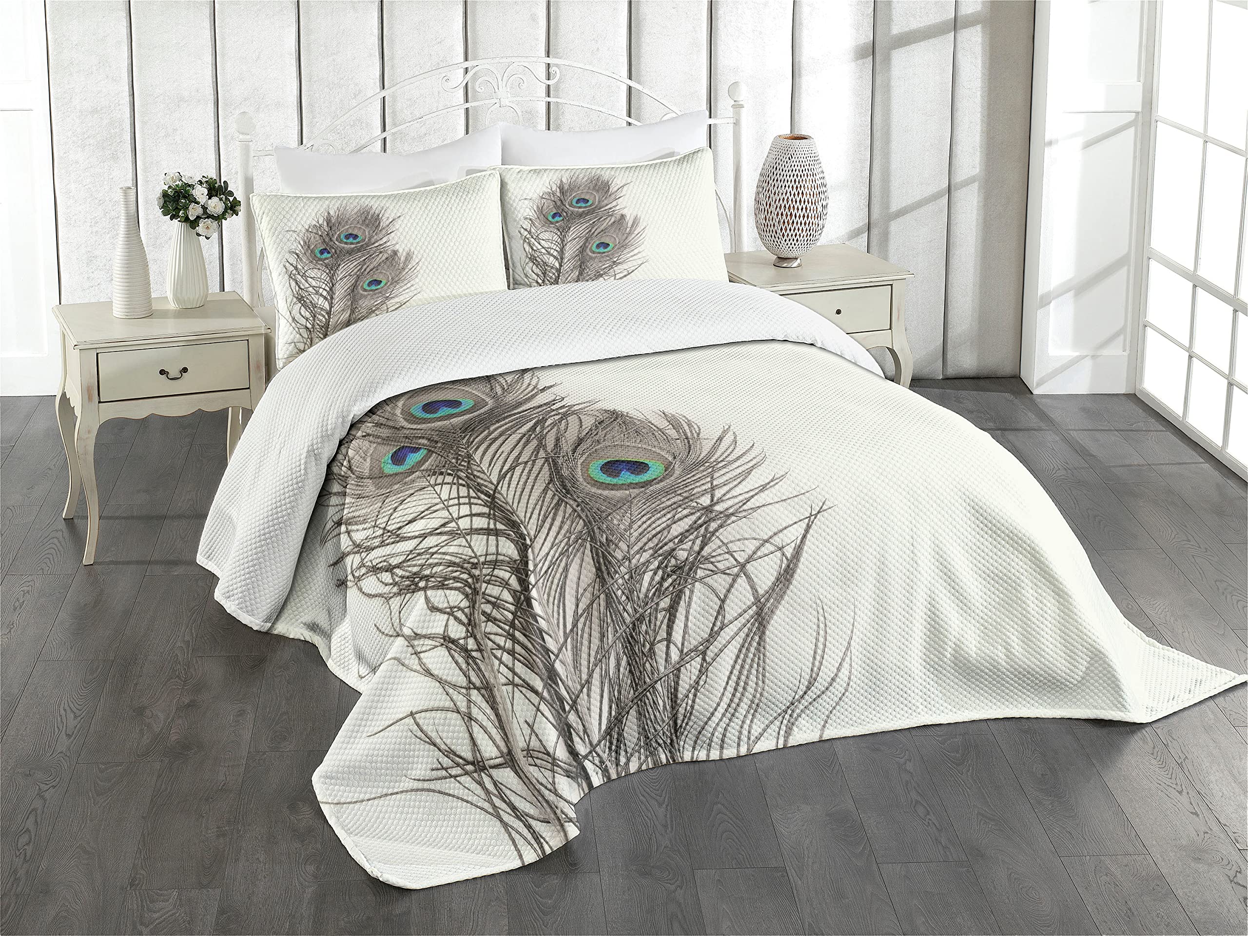 ABAKUHAUS Peacock Bedspread Set, Feathers of Exotic Bird, Decorative Quilted 2 Piece Coverlet Set with Pillow Sham, White Taupe