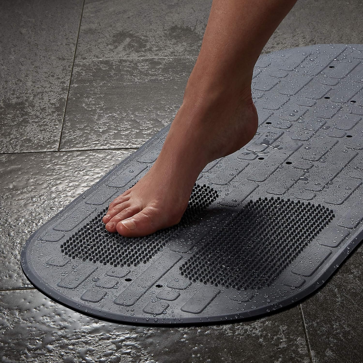 Medline Momentum Stand Steady Bath and Shower Mat with Exfoliating Foot Scrubber, Non Slip Bath Mat for Tub, Microban Antimicrobial Protection, Gray, (Model: MDSMOMMATG): Industrial & Scientific