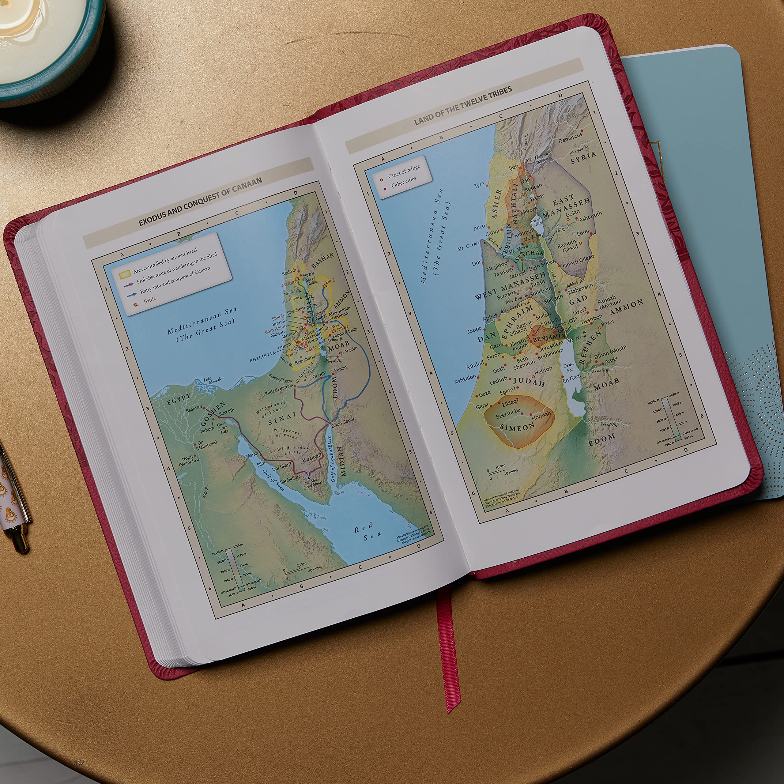 NKJV, Value Thinline Bible, Blue Leathersoft, Red Letter, Comfort Print: Holy Bible, New King James Version