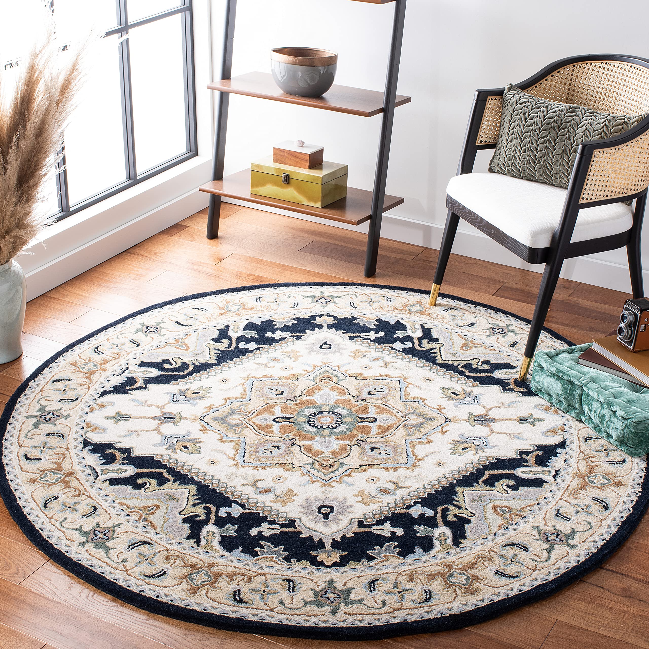 SAFAVIEH Heritage Collection 6' Round Beige/Navy HG625D Handmade Traditional Oriental Premium Wool Living Room Dining Bedroom Foyer Area Rug Image