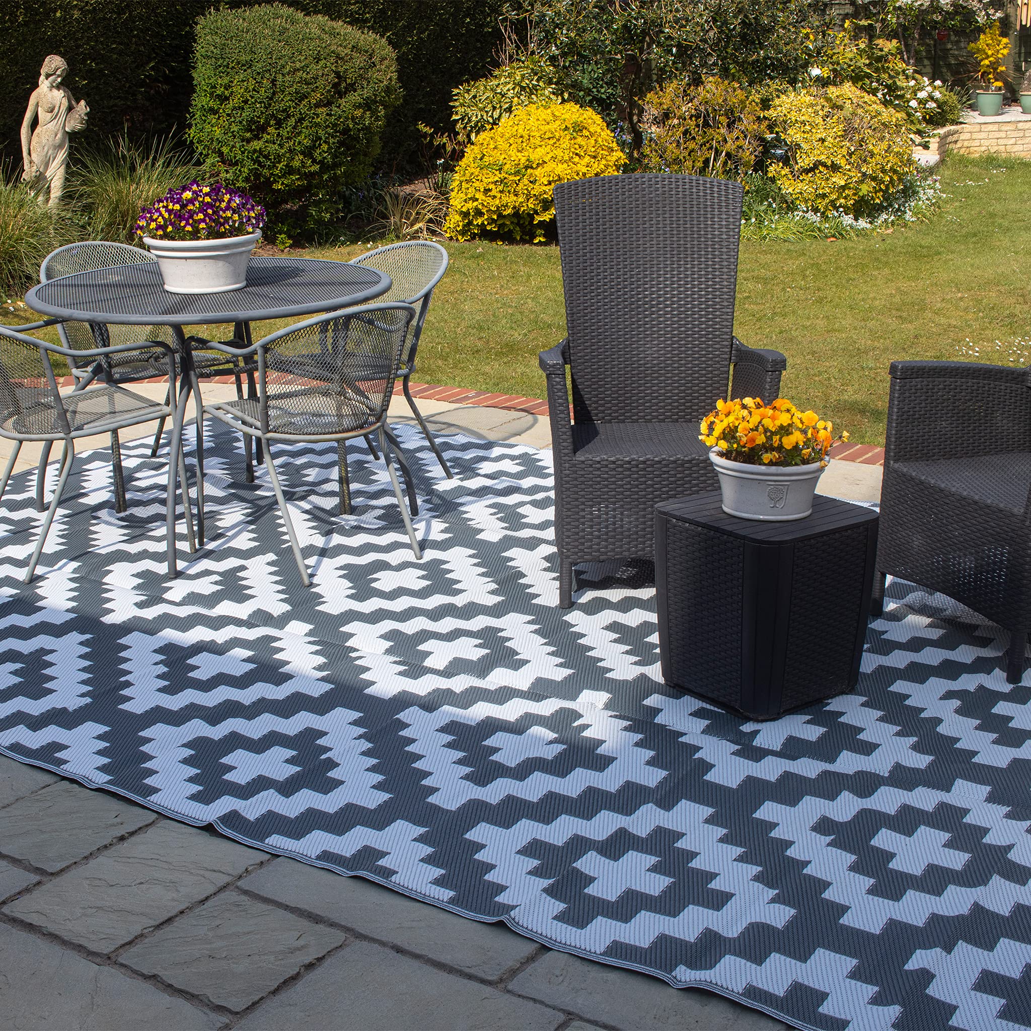 Valiant Outdoor Waterproof Rug for Gardens, Patio and Decking - Geometric Grey - 1.8m x 1.2m