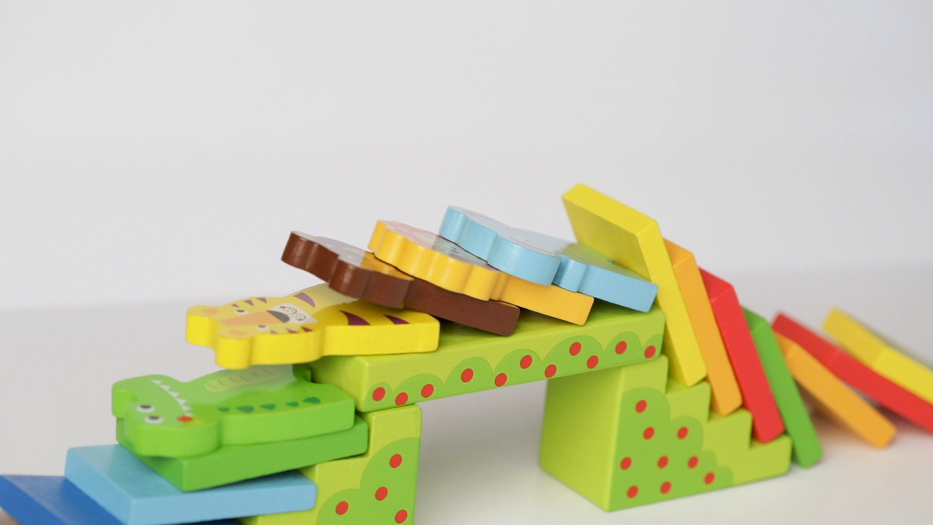 ドイツ スピールフォーム Spielform ZOO 小屋 Yahoo!オークション - スピールフォーム 13点まとめ 村の動物 人物 木