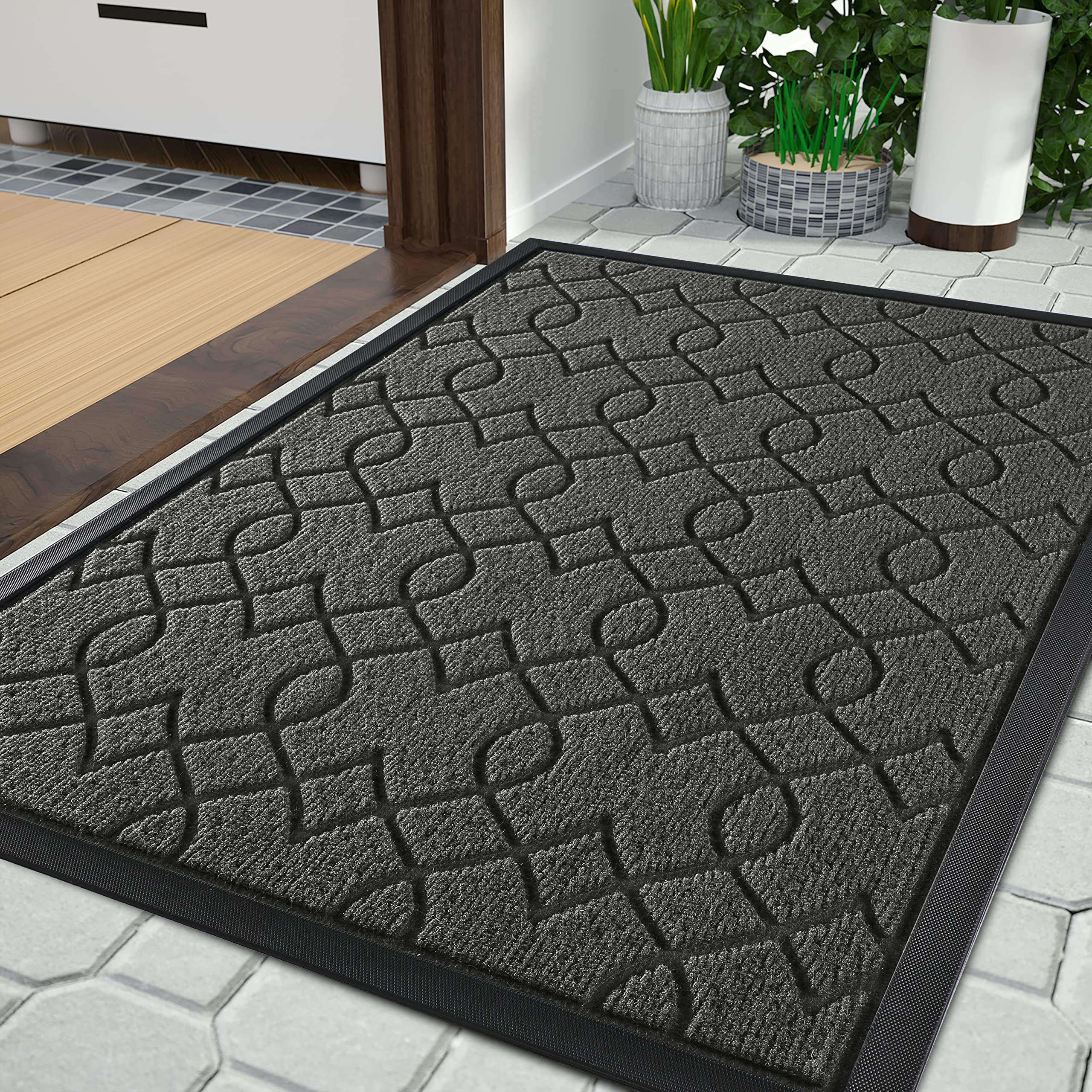 Yimobra Outdoor Door Mat, Heavy Duty Water Absorbent Mud Resistant Easy Clean Entry Outdoor Mats,Non Slip Backing, Exterior Mats for Outside Patio Porch Farmhouse, 81 x 120 cm, Black Gray