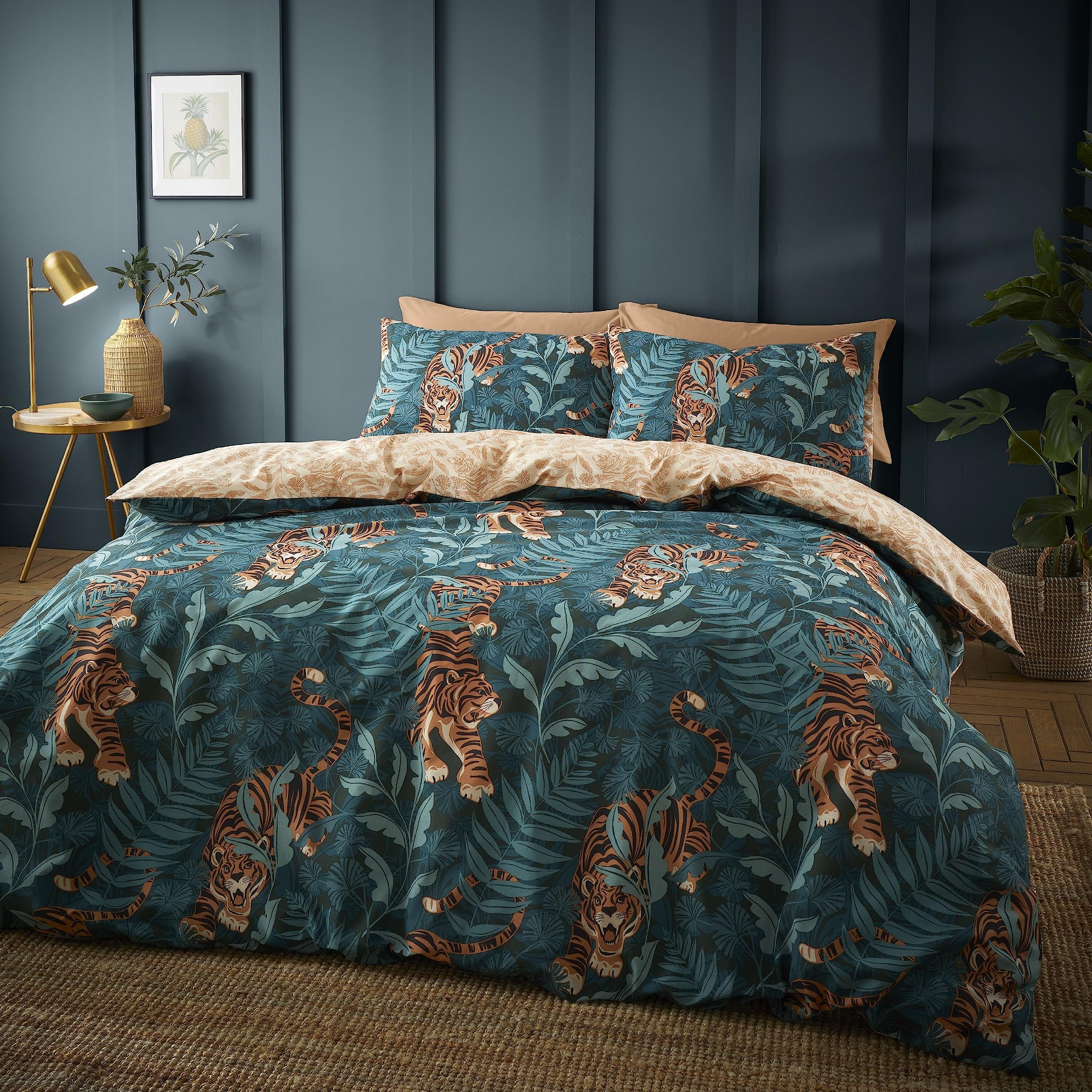 Catherine Lansfield Tropic Tiger Leaf Reversible Double Duvet Cover Set with Pillowcases Green