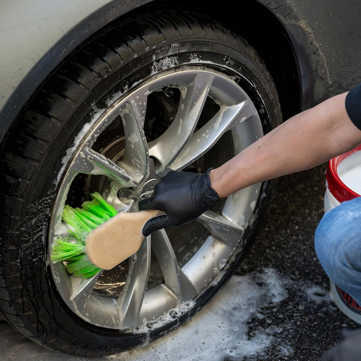 Chemical Guys ACC_G08 Wheel & Tire Brush, Short Handle: Automotive