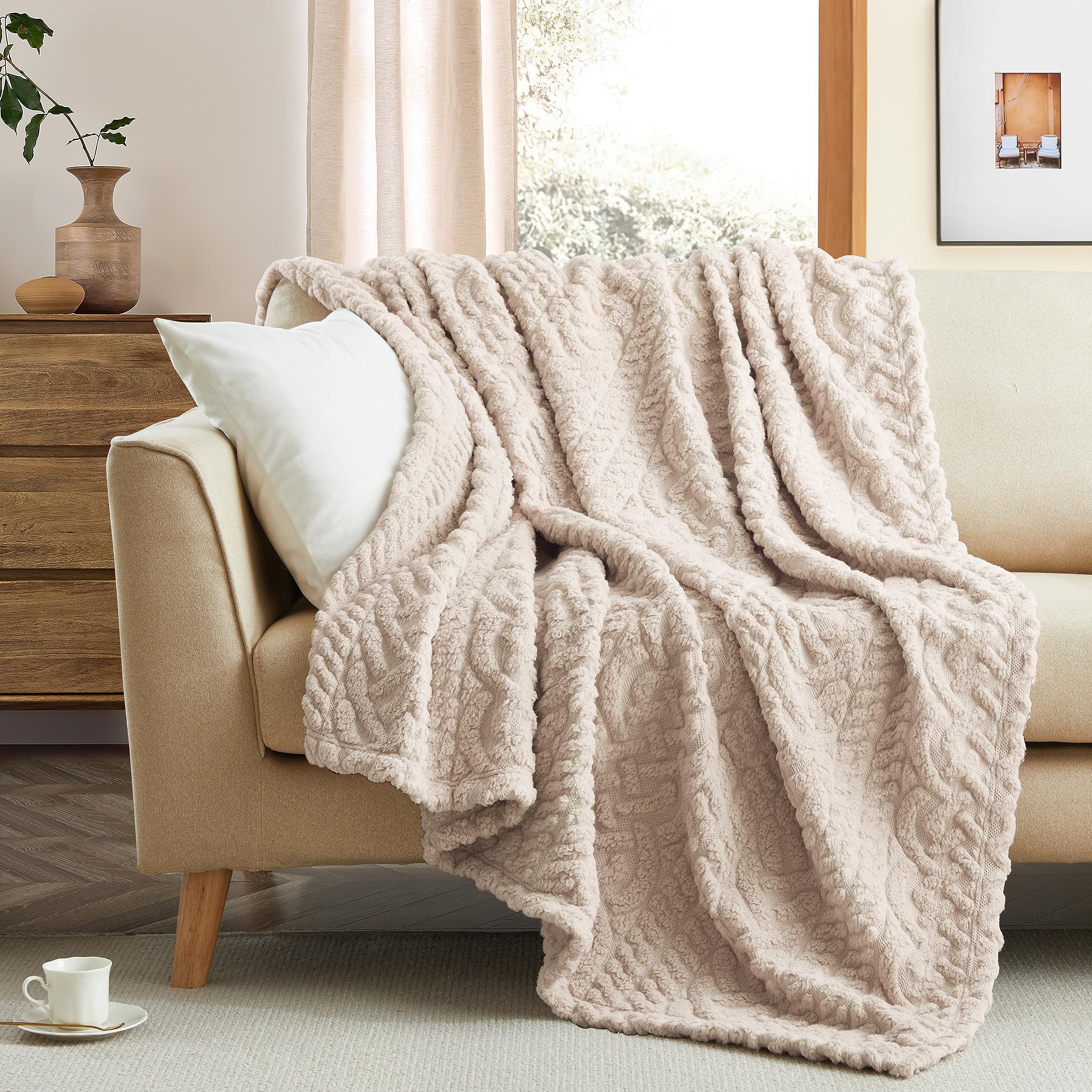 Sherpa Throw Blanket,Cable Pattern Decorative Soft Cozy Blanket for Couch Sofa,Light Weight Fleece Warm Throw Blanket for Bed,Beige,152 x 203 cm