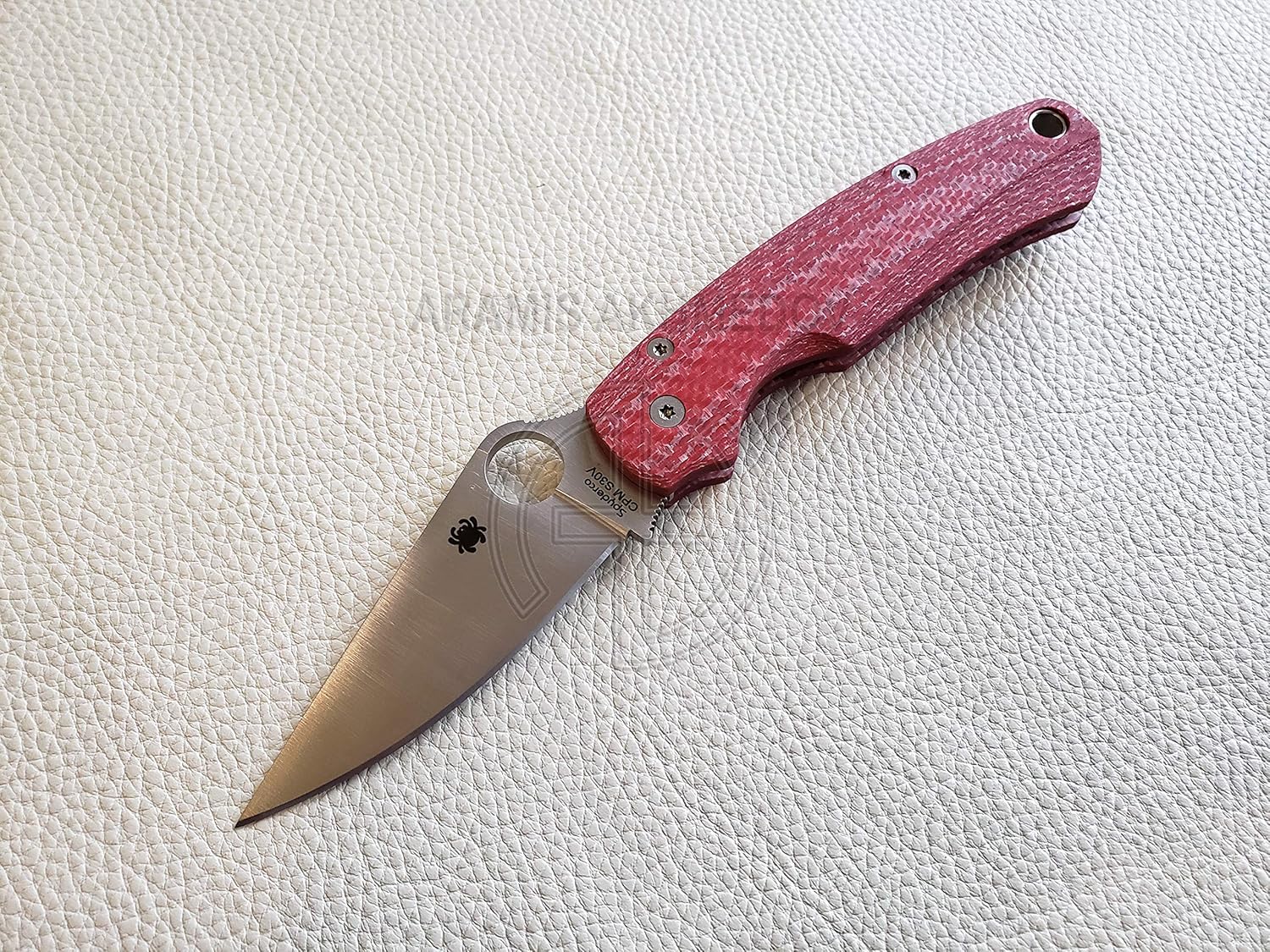 Custome scales for Spyderco Paramilitary 2, Model Grand