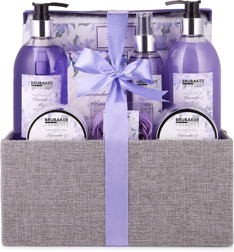 BRUBAKER Cosmetics Lavender Mint 12 Piece Bath Gift Set in Jute Box