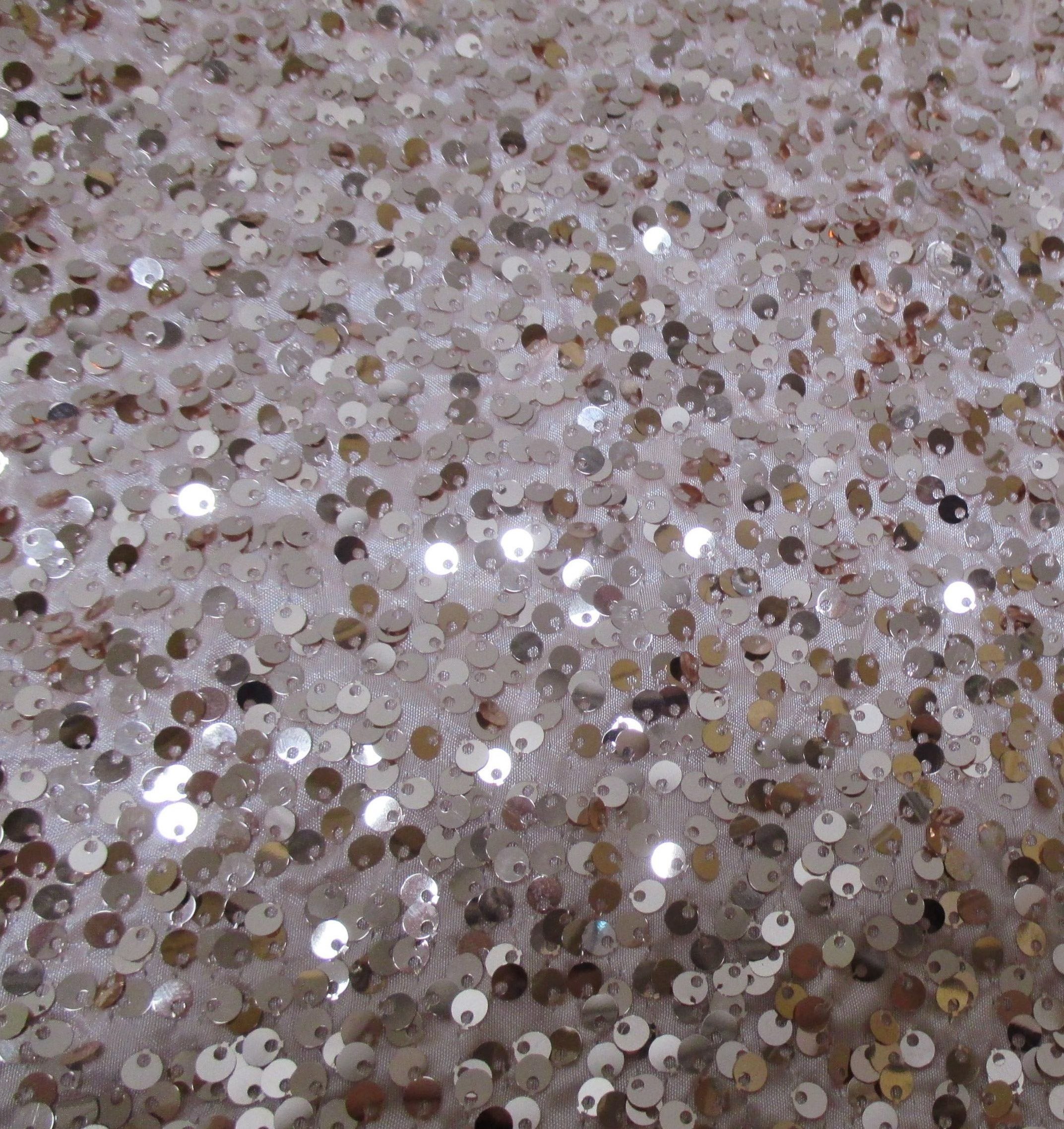 Christmas Concepts® Extra Large Sequin Round Table Cloth - 132 Inches - Wedding Decoration/Party Decoration - Luxury Wedding Decorations (Blush)