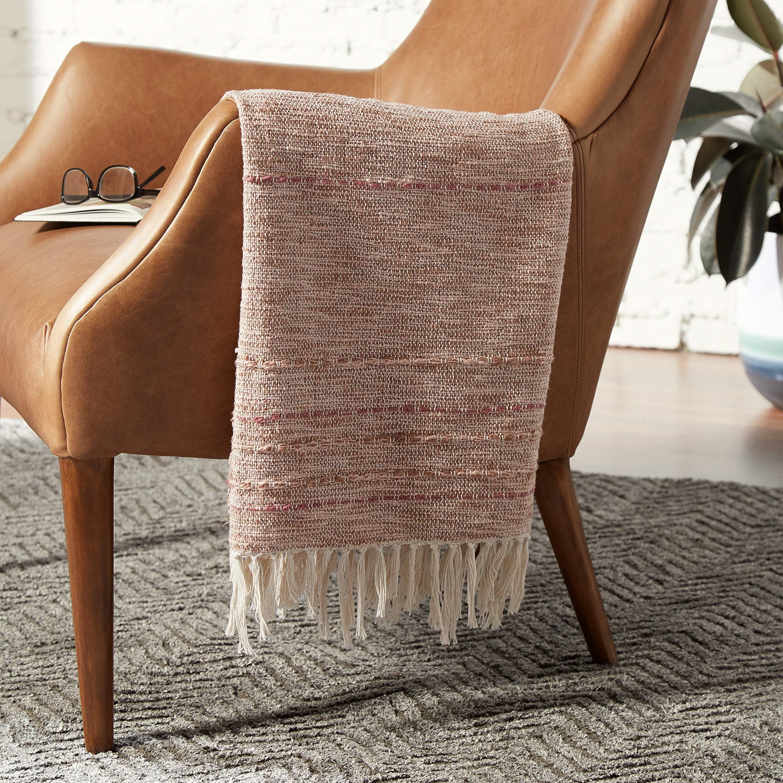 Amazon Brand – Rivet Modern Throw Blanket with Fringe - 50 x 60 Inch, Blush