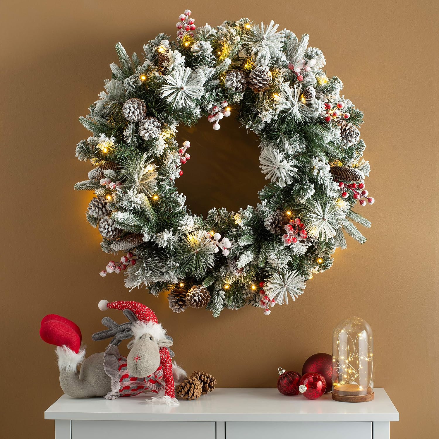 Luxury Pre-Lit Snow Flocked Wreath with 50 LED Lights, Multicolored, 2.5 feet/75cm - Image 3