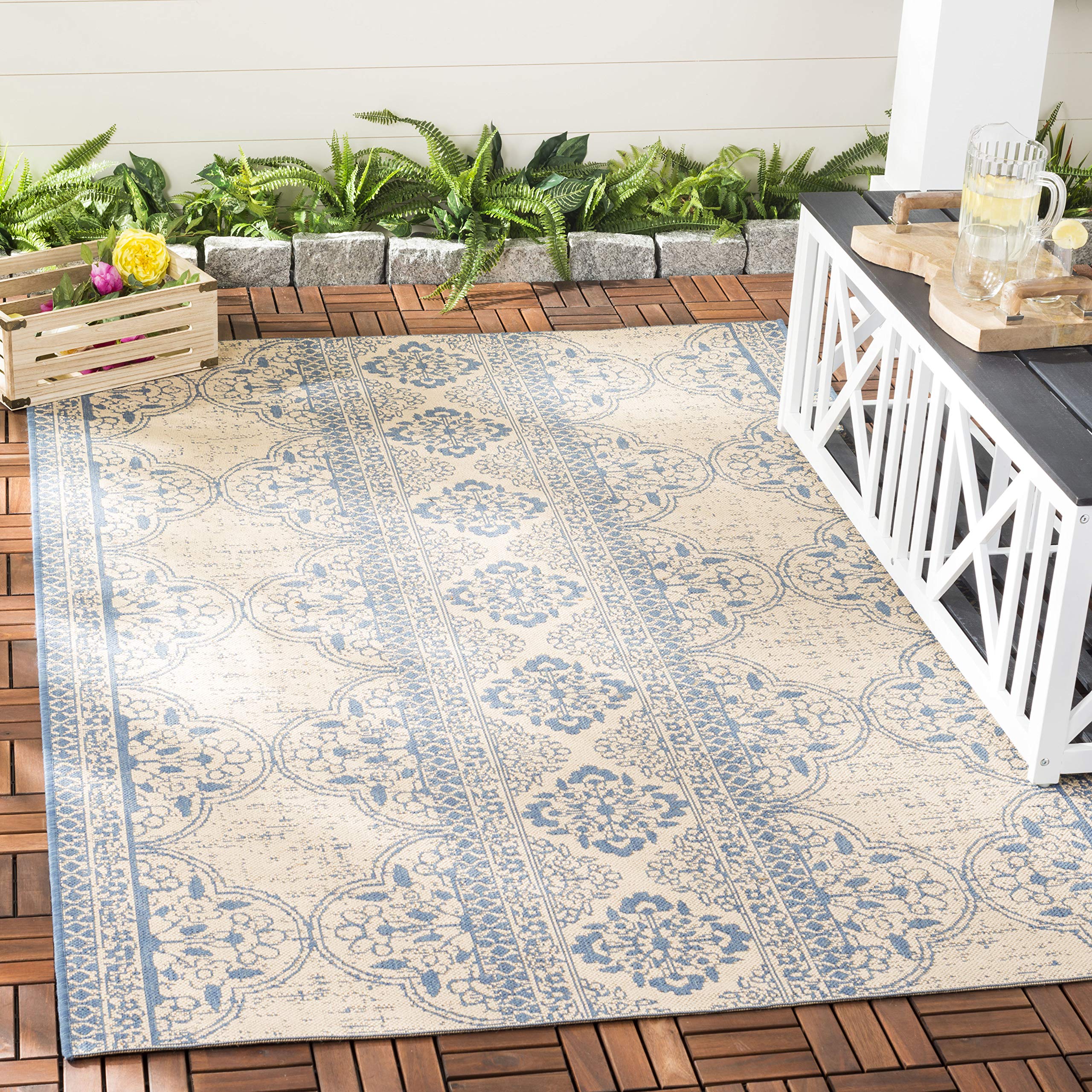 Safavieh Transitional Indoor/Outdoor Woven Rectangle Area Rug, Beachhouse Collection, BHS174, in Blue / Creme, 91 X 152 cm for Garden, Patio or Any Outdoor Space
