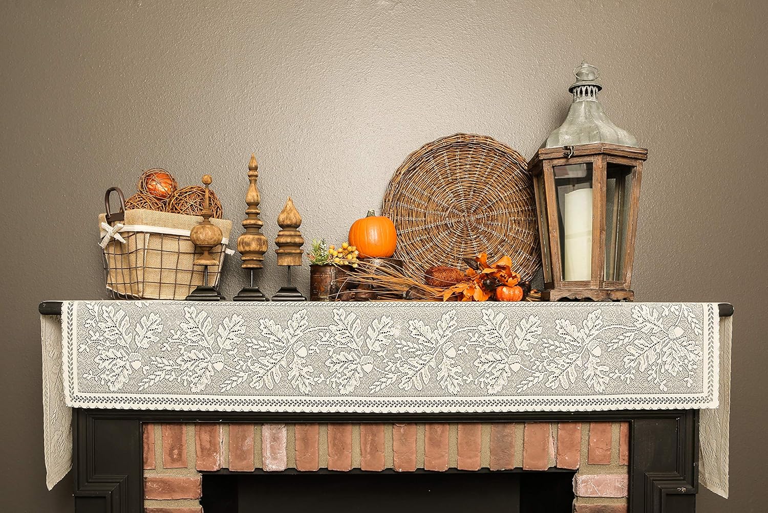 Heritage Lace Oak Leaf 19"x9"5 Café Mantle Scarf: Home & Kitchen