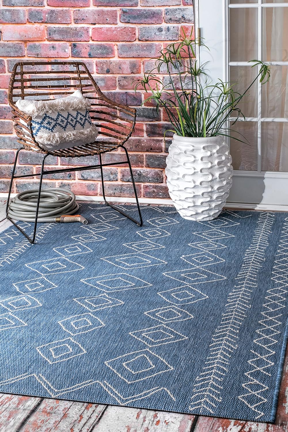 Nuloom Sierra Moroccan Diamond Outdoor Area Rug 6 3 X 9 2 Blue Furniture Decor Amazon Com