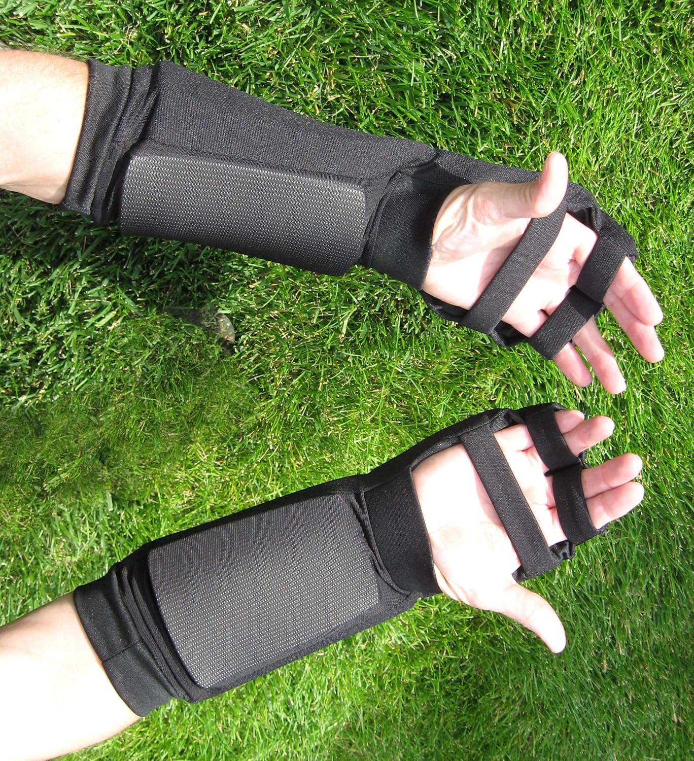 Adams USA Trace Plus Football All Around Arm Guard : Football Hand And Arm Pads : Sports & Outdoors