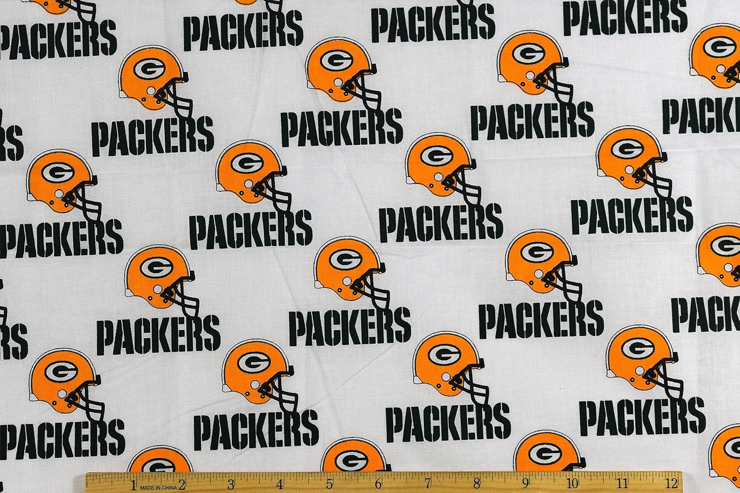 Amazon Com Green Bay Packers Football Nfl 58 Wide Fabric By The Yard