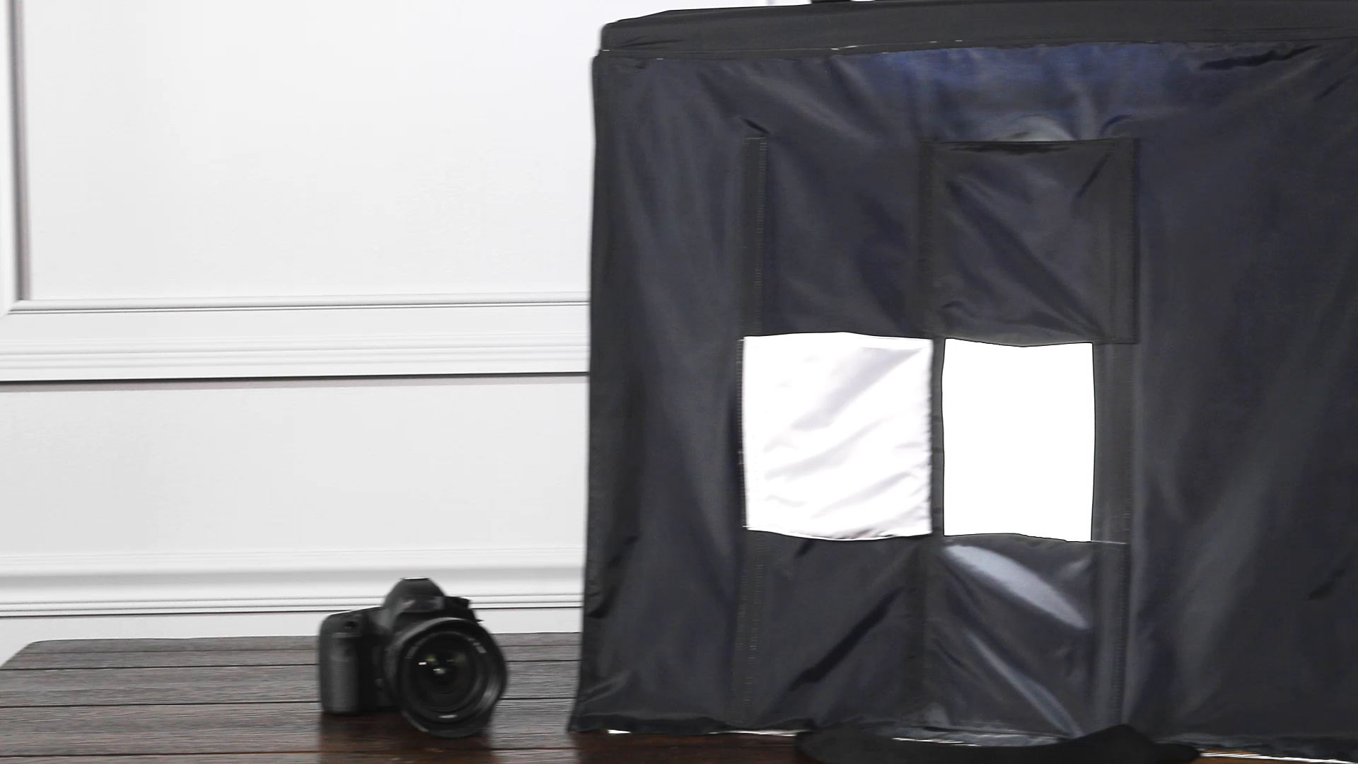 AmazonBasics Portable Foldable Photo Studio Box with LED Light 25 x