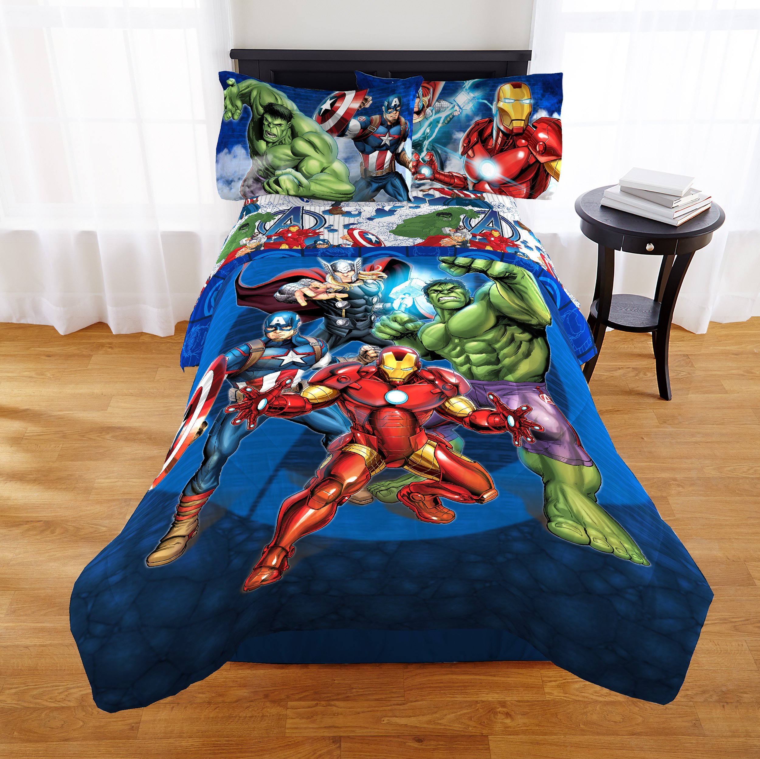 Marvel Avengers Blue Circle Twin/Full Comforter Super Soft Kids