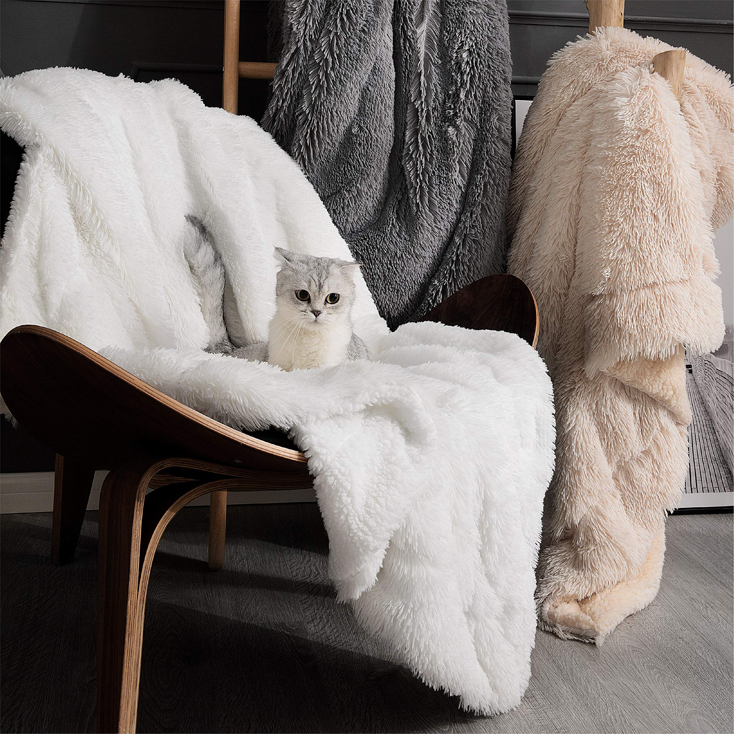 Bedsure Faux Fur Reversible Shaggy Sherpa Throw Blanket - Super Soft Fuzzy Fluffy Plush Throws, Fleece Blanket for Bed Sofa Couch Chair Fall Winter Spring Living Room (50x60 inches, Grey)