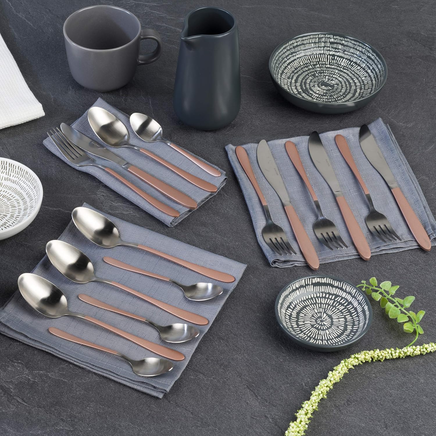 Salter BW08024C Champagne 16 Piece Cutlery Set, Stainless Steel Flatware, Tableware for 4 Place Settings - Image 3