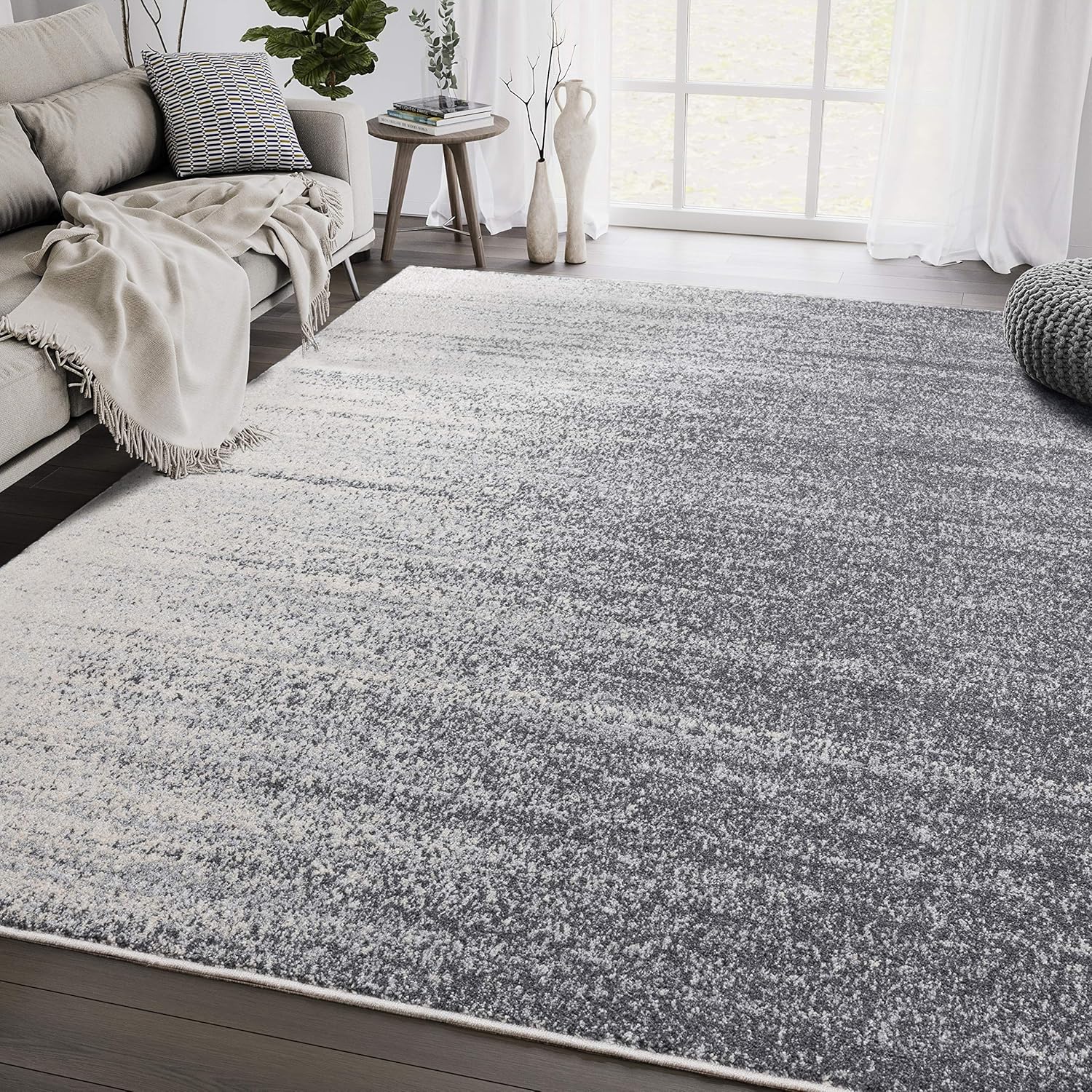 Amazon Com Grey Beige Speckled Starscape Ombre Pattern 4 X 6 Area Rug Modern Style Neutral Accent Rug Quartz Collection By Abani Rugs Kitchen Dining